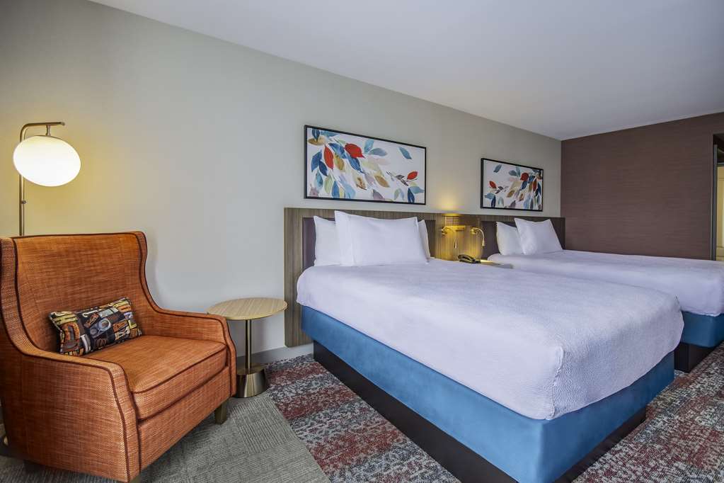 Hilton Garden Inn Danbury - Tap to explore photos