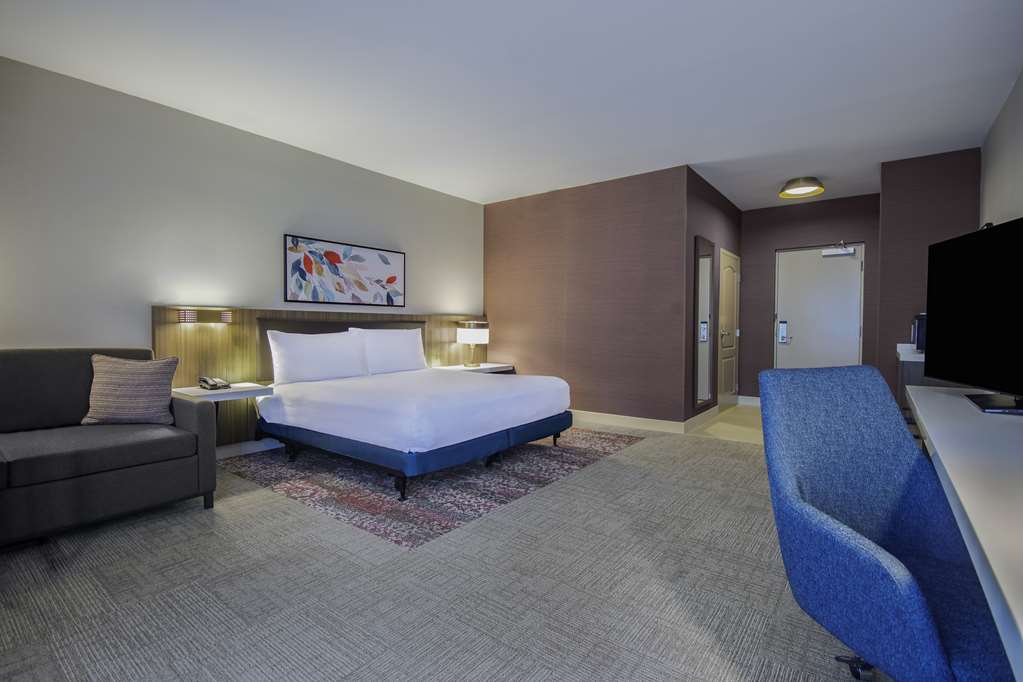 Hilton Garden Inn Danbury - Tap to explore photos