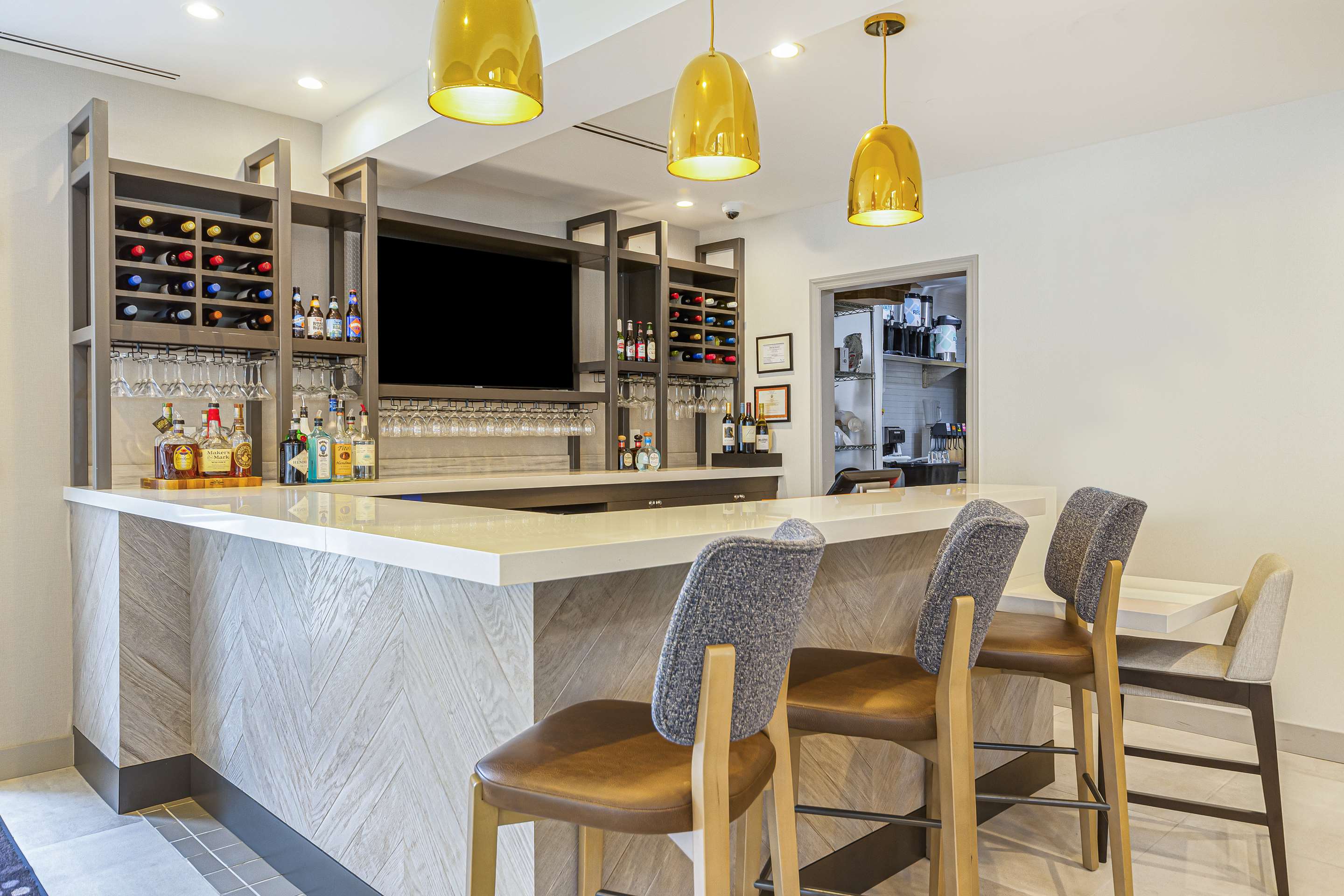 BarLounge | Hilton Garden Inn Danbury