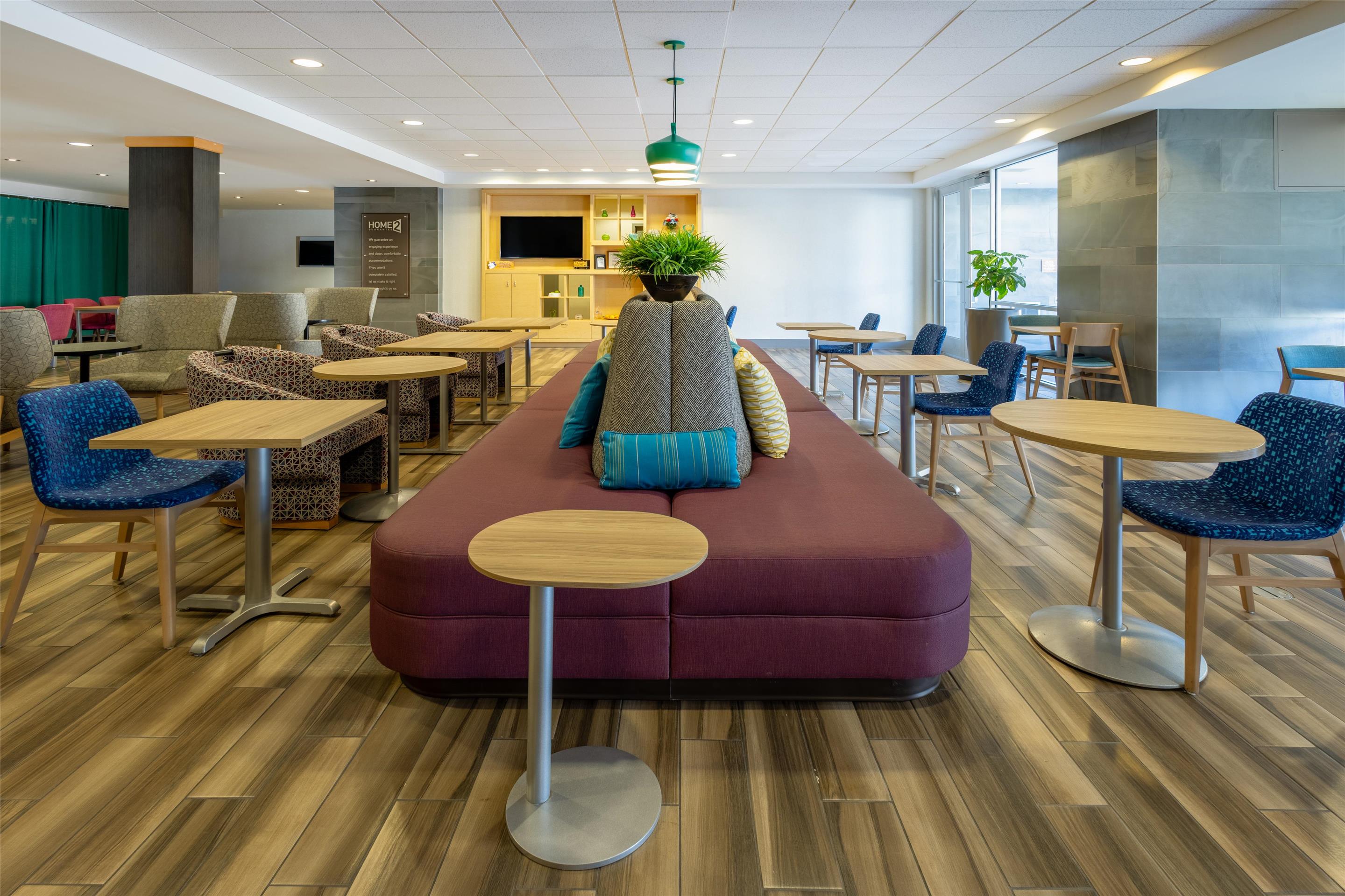 Lobby | Home2 Suites by Hilton Dover, DE