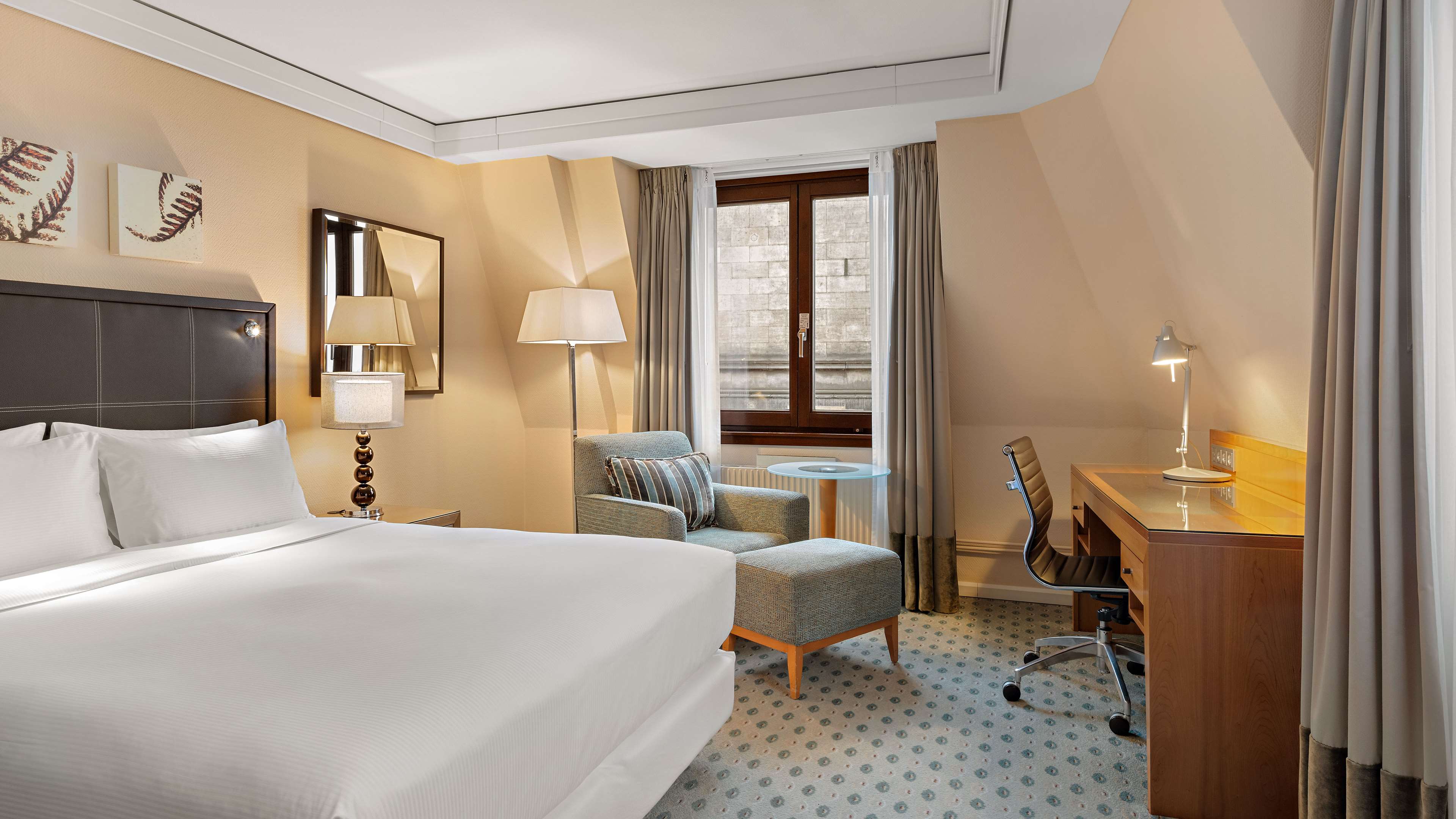 Hilton Dresden Room Type - QUEEN HILTON EXECUTIVE