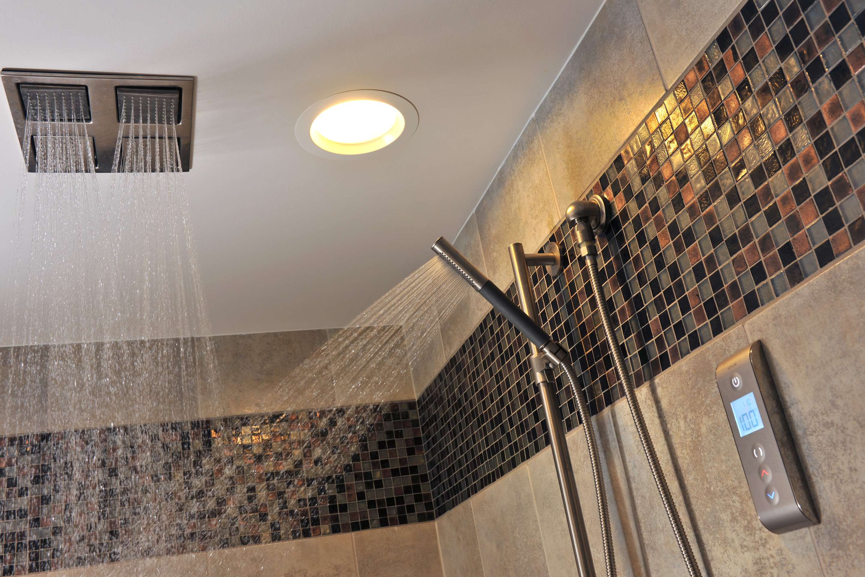 Guest room bath