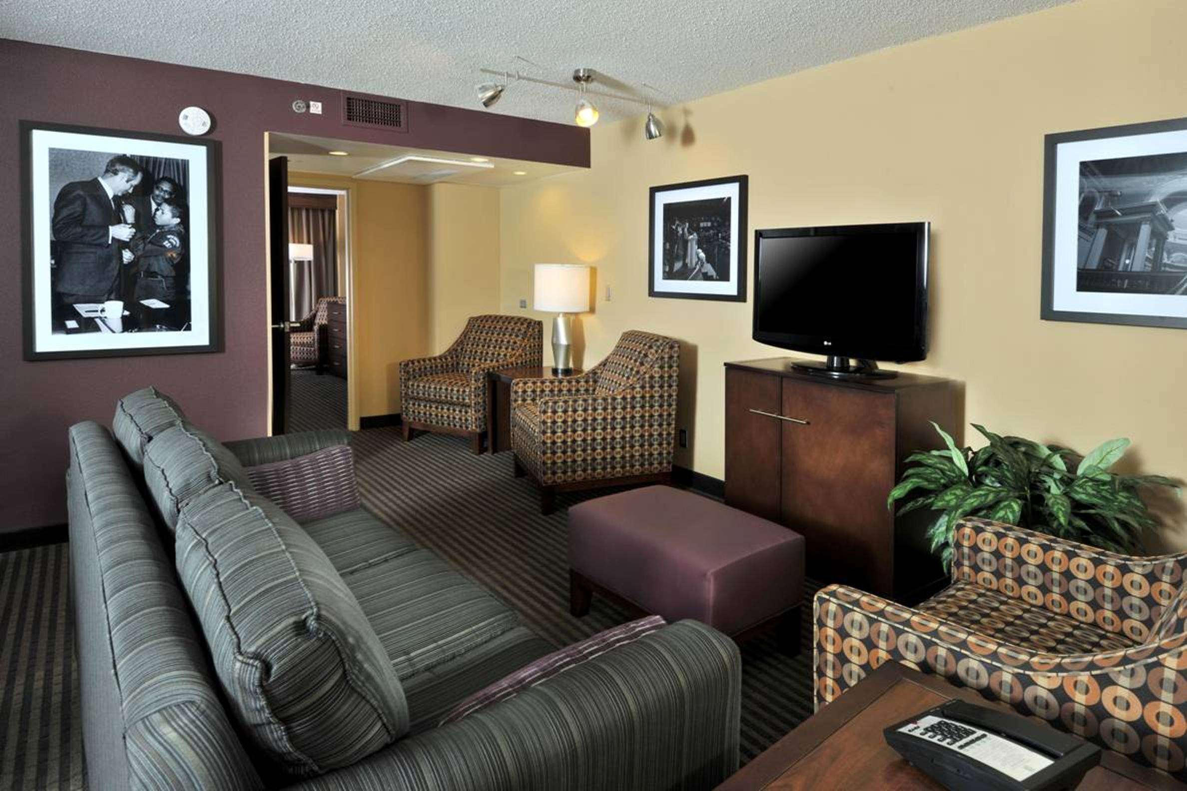 Guest room