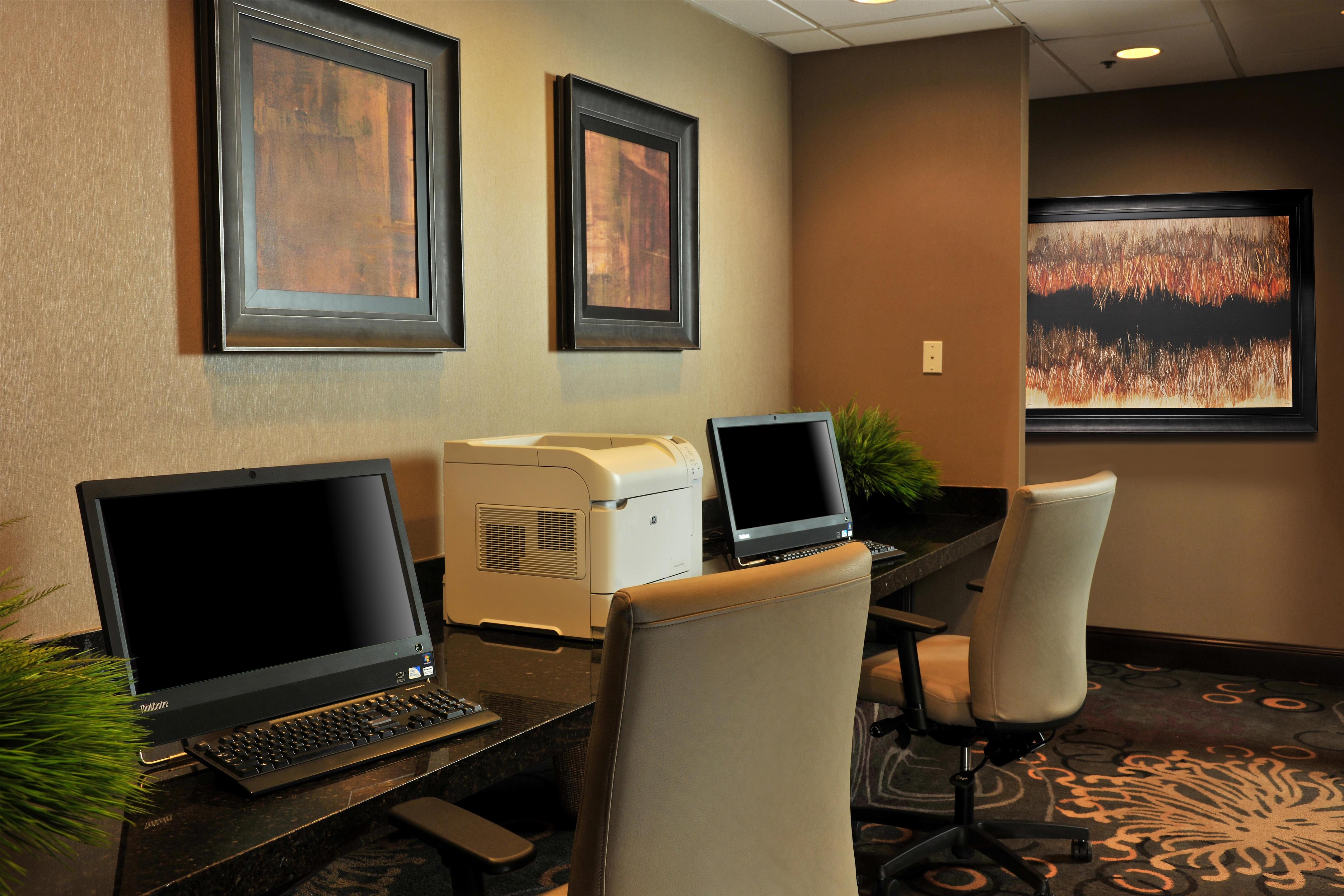 Business Center | Embassy Suites Hotel Des Moines Downtown