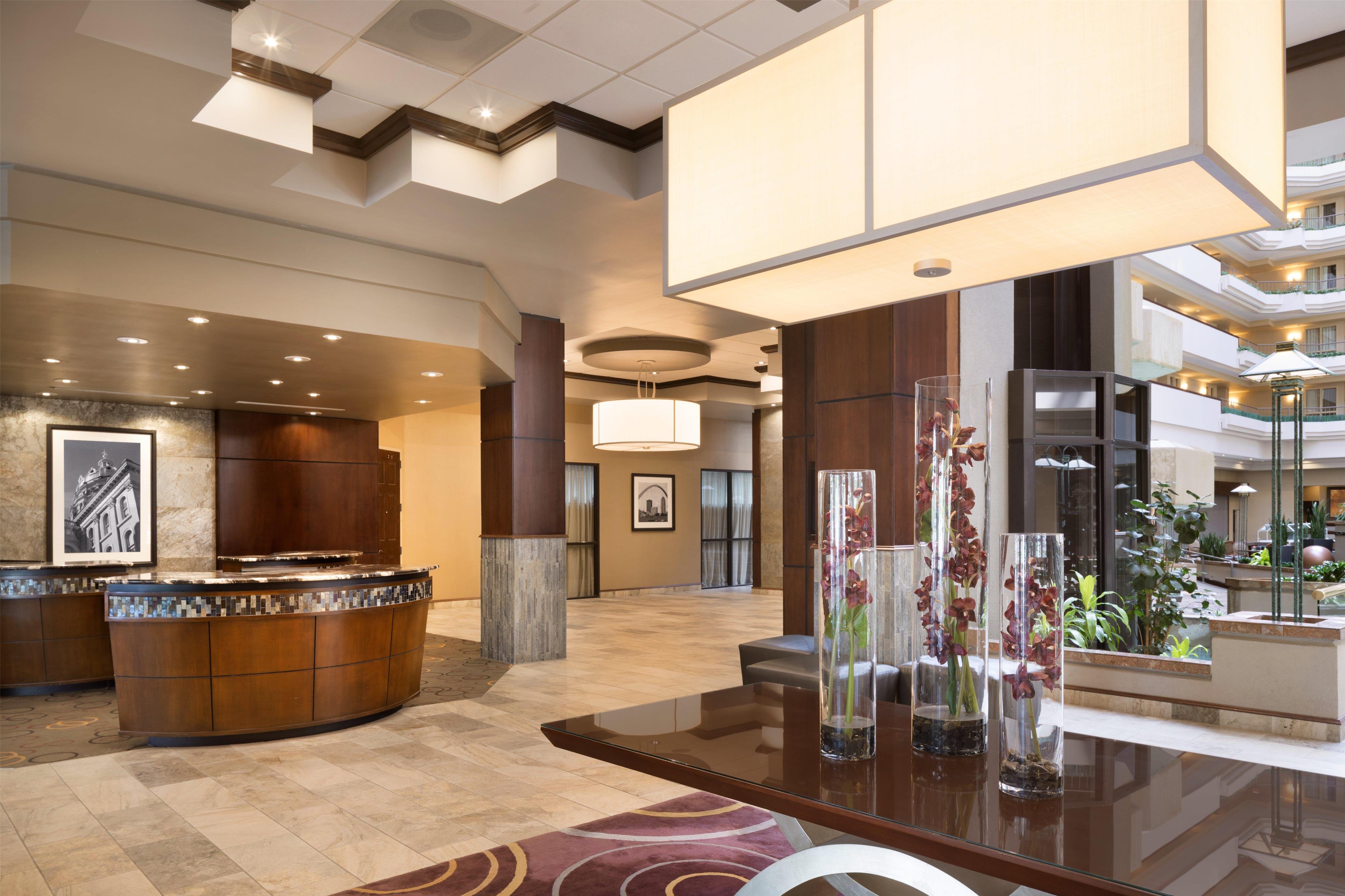 Reception | Embassy Suites Hotel Des Moines Downtown