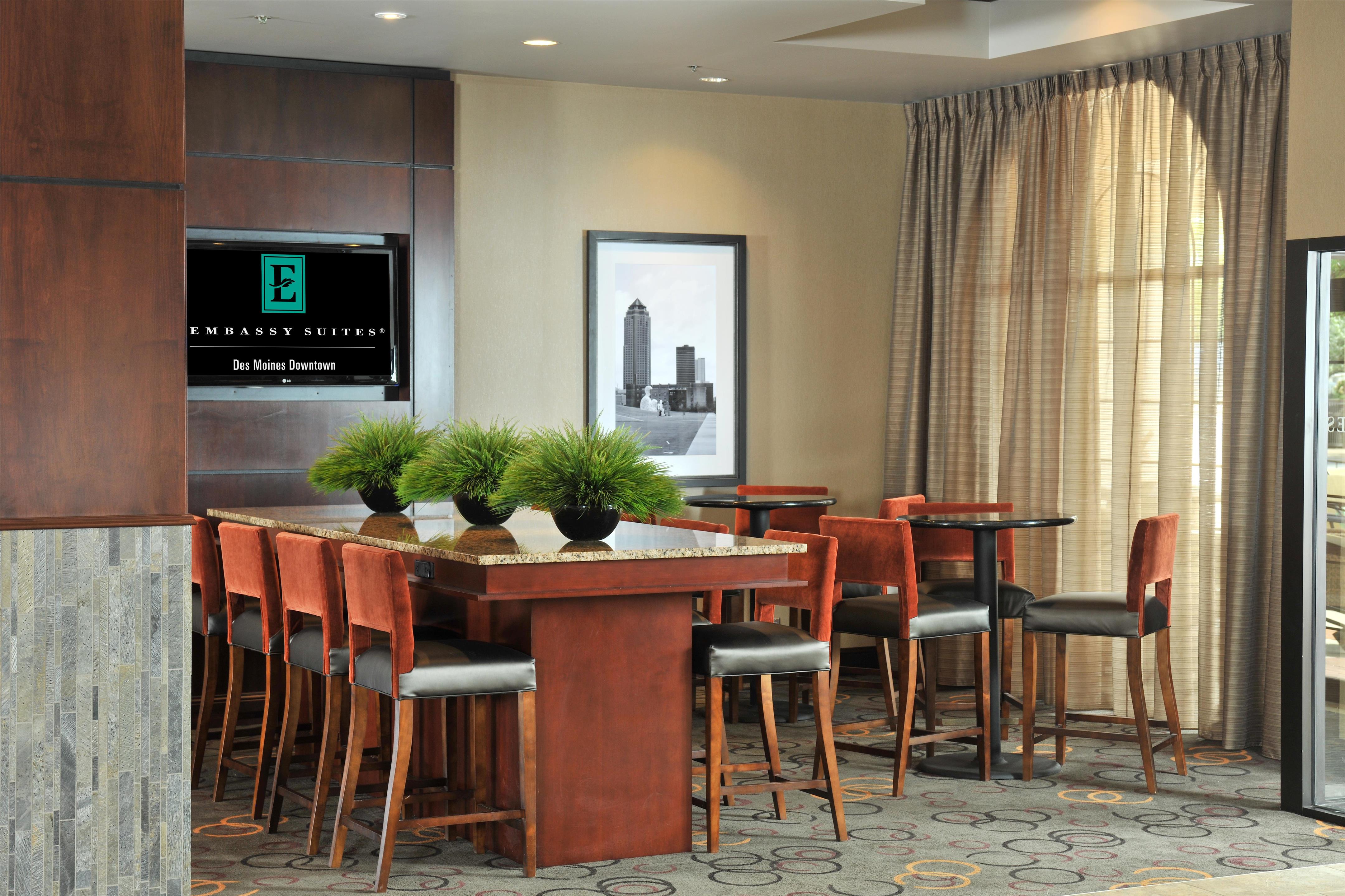Reception | Embassy Suites Hotel Des Moines Downtown