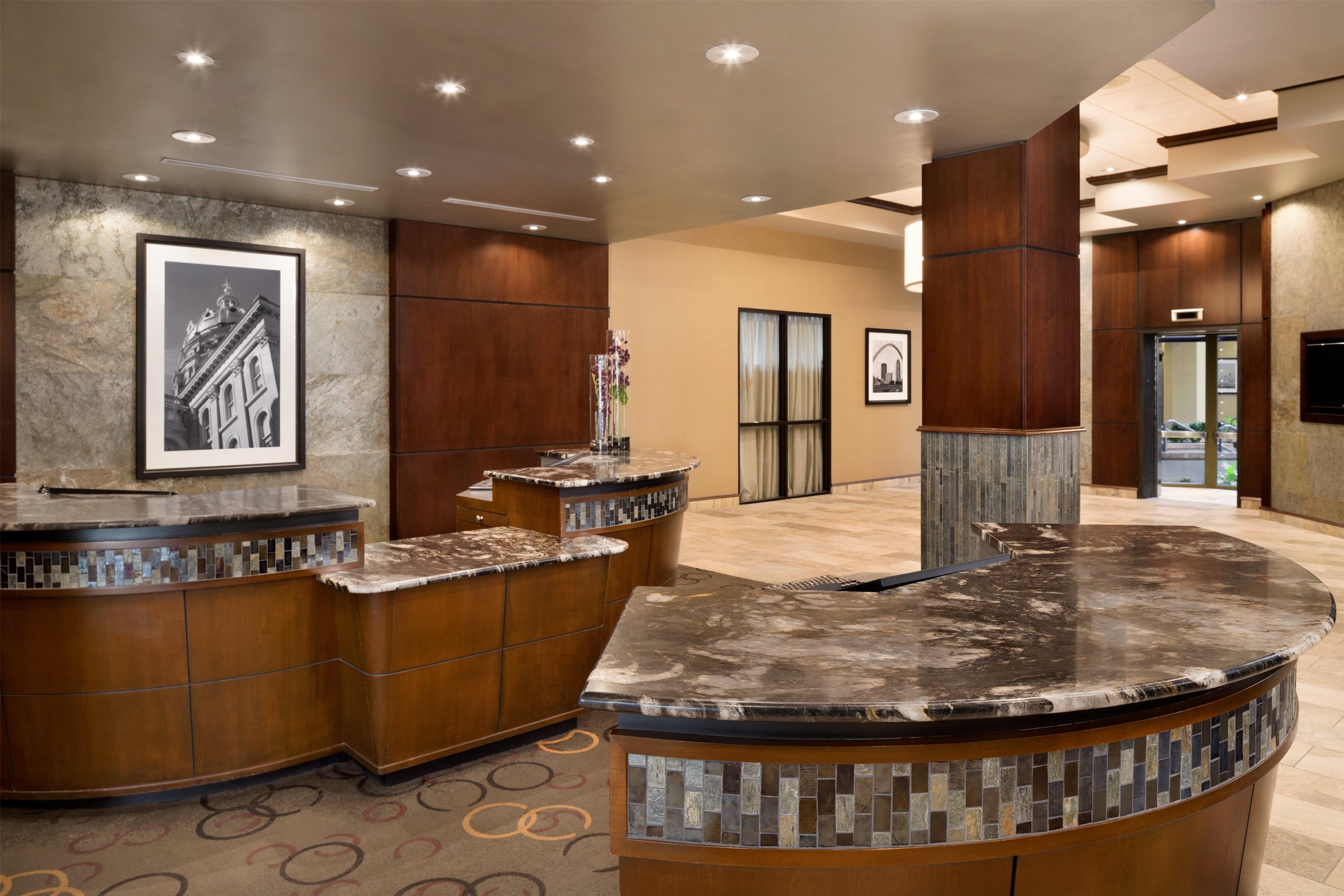 Reception | Embassy Suites Hotel Des Moines Downtown