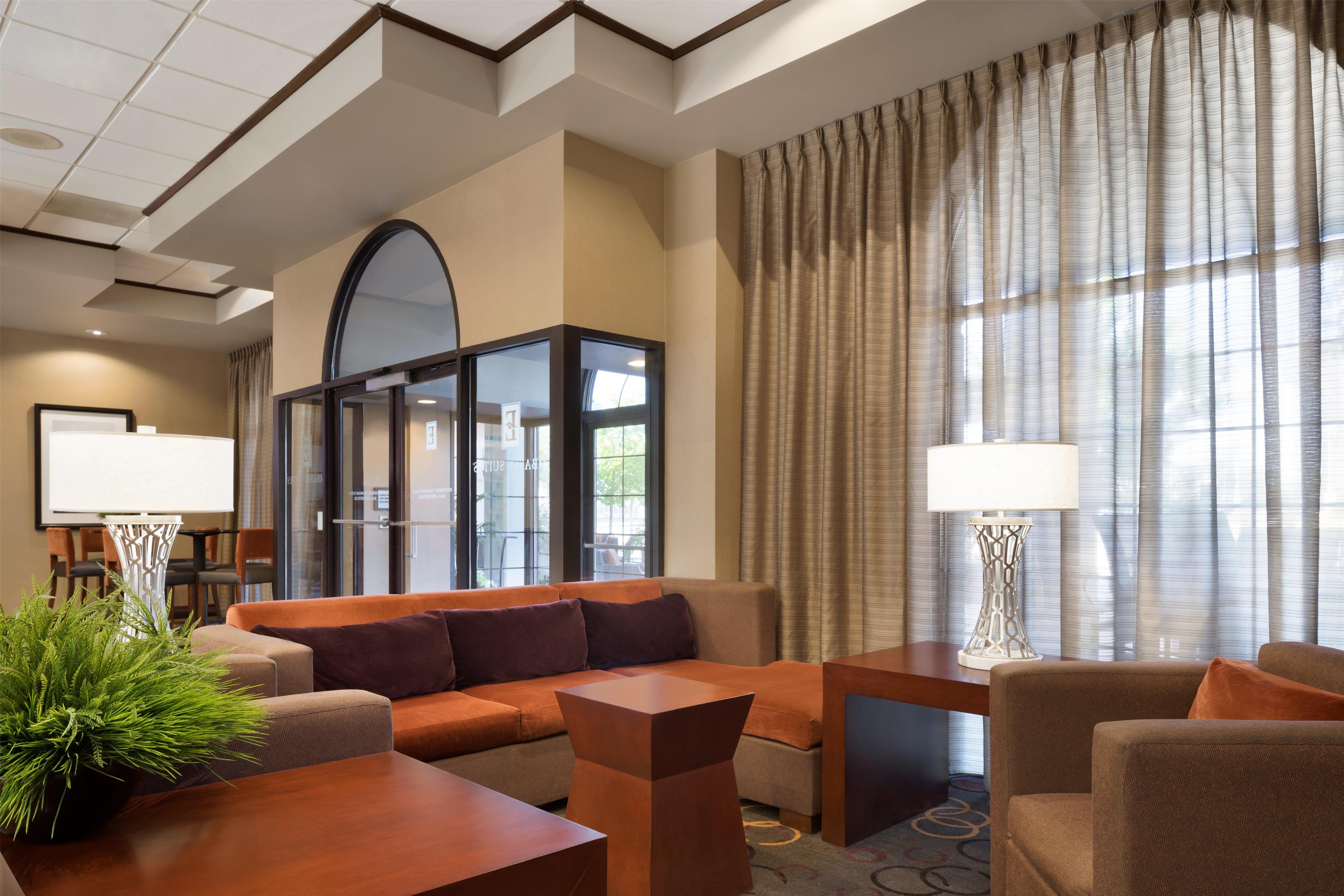Reception | Embassy Suites Hotel Des Moines Downtown