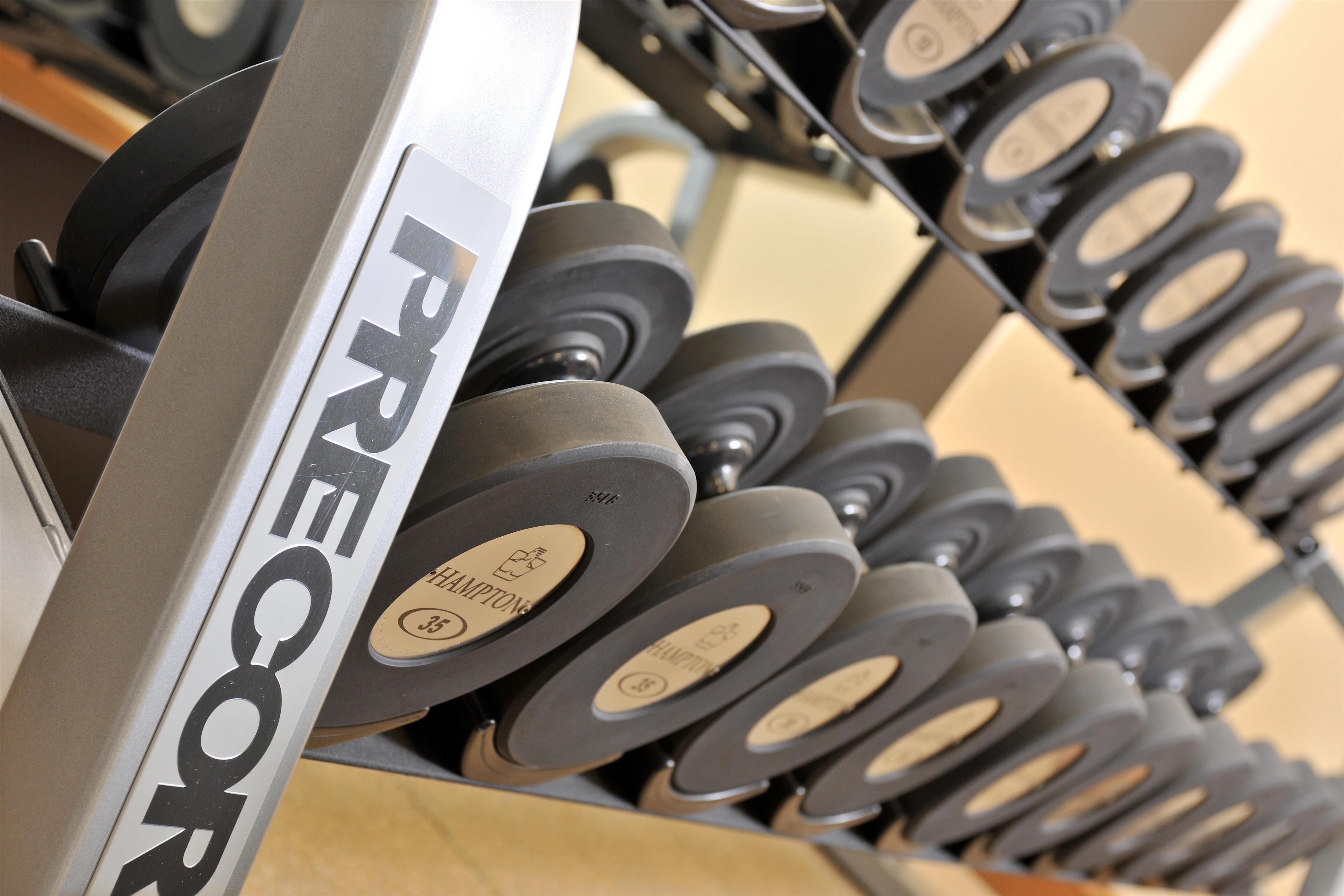 Health club fitness center gym | Embassy Suites Hotel Des Moines Downtown