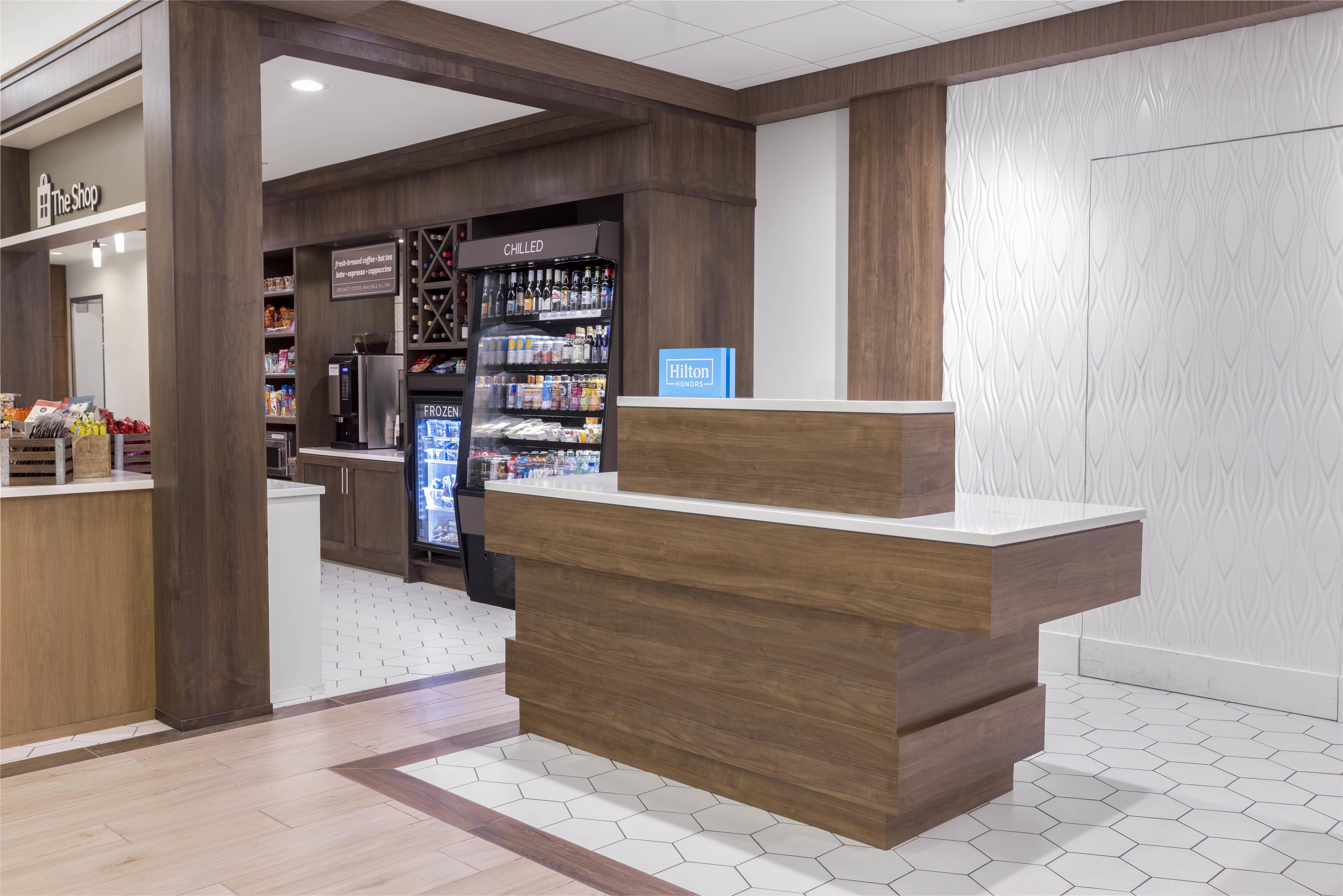 Reception | Hilton Garden Inn Des Moines/Urbandale