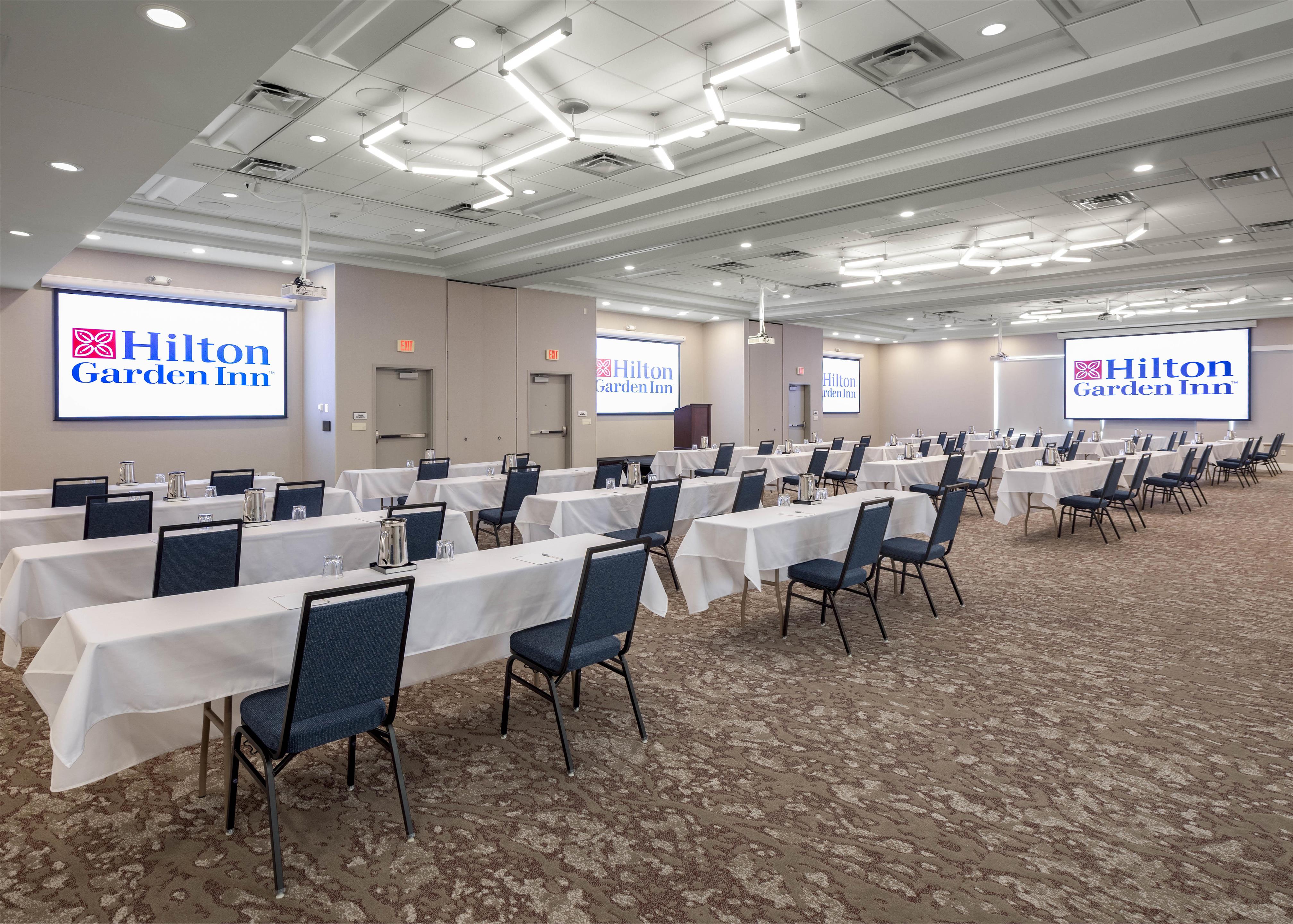 Meeting Room | Hilton Garden Inn Des Moines/Urbandale