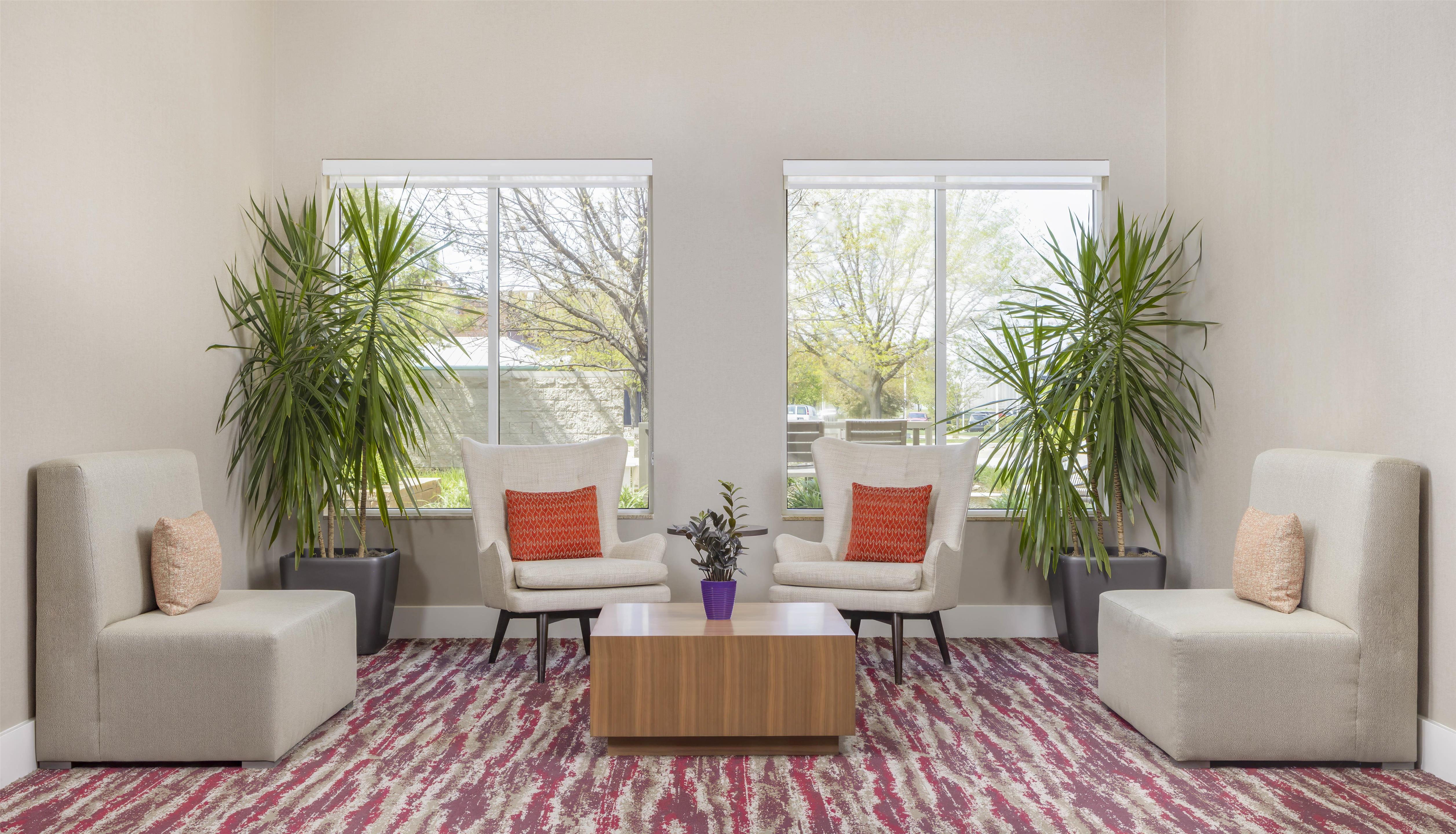 Meeting Room | Hilton Garden Inn Des Moines/Urbandale