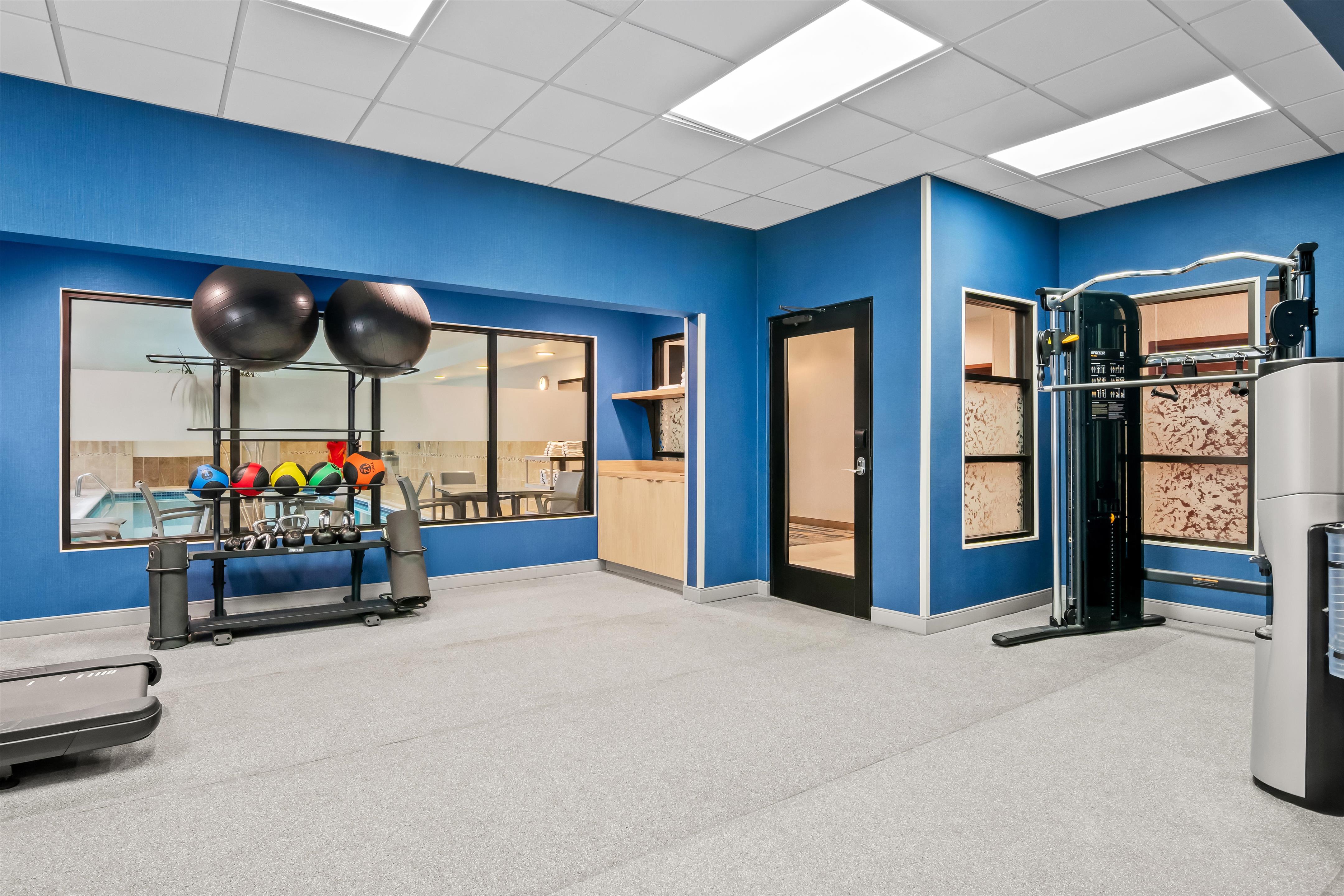 Health club fitness center gym | Hampton Inn & Suites Detroit-Canton
