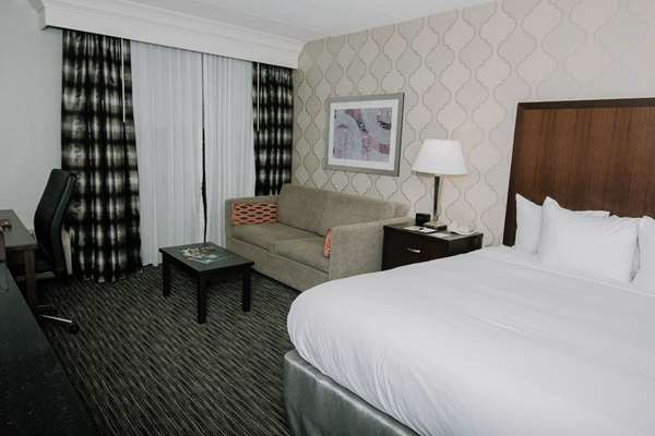  - DoubleTree by Hilton Hotel Detroit