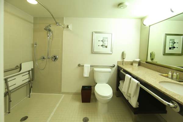  - DoubleTree by Hilton Hotel Detroit