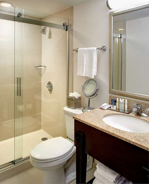  - DoubleTree by Hilton Hotel Detroit