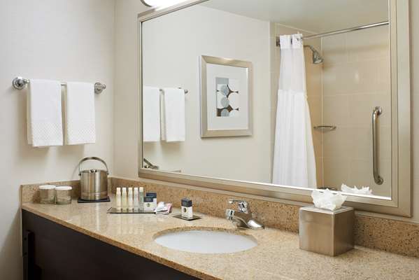  - DoubleTree by Hilton Hotel Detroit