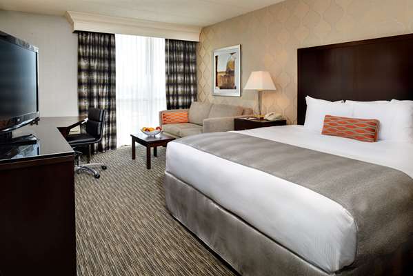  - DoubleTree by Hilton Hotel Detroit