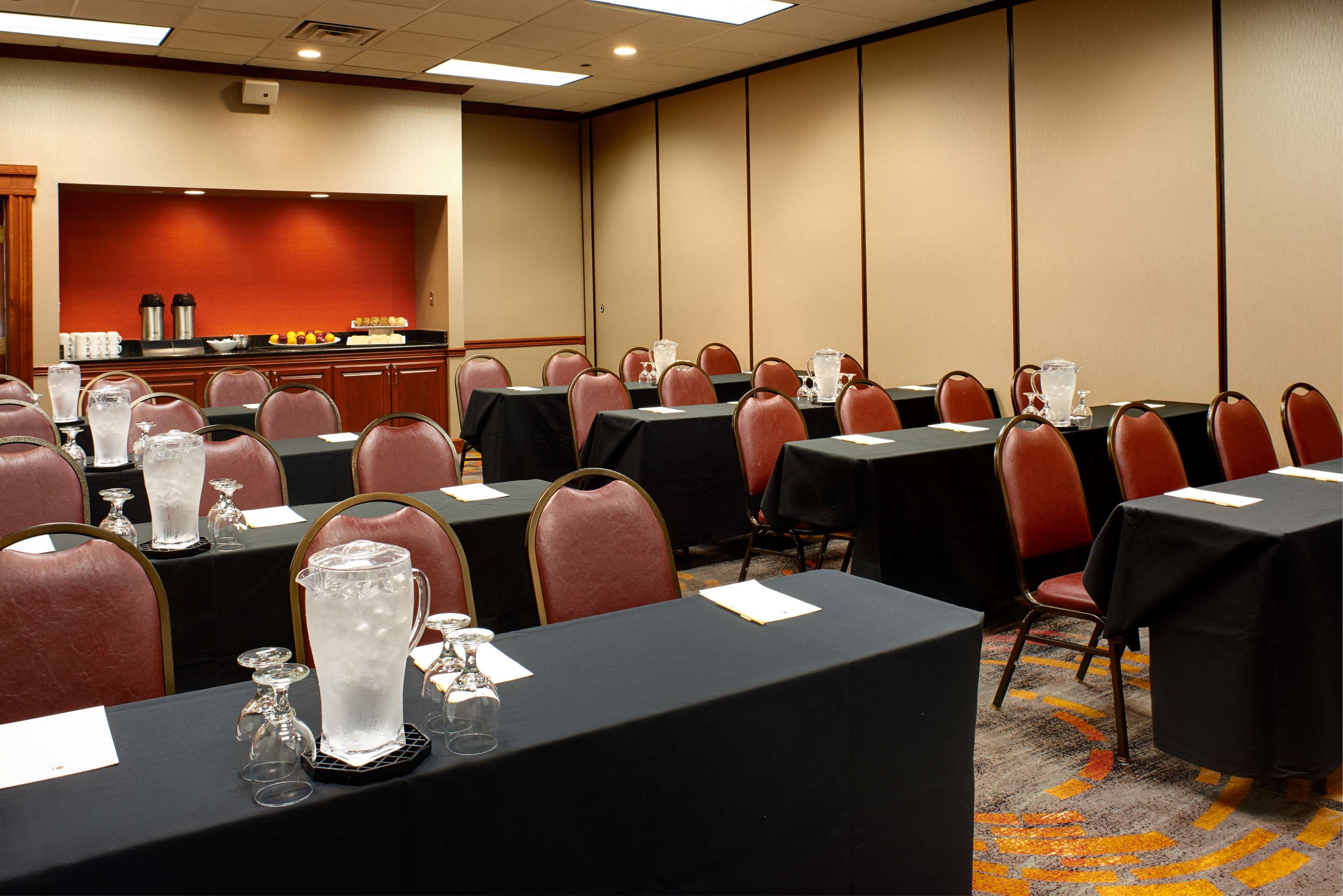 Meeting Room | DoubleTree by Hilton Dearborn