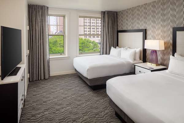  - DoubleTree Suites by Hilton Hotel Detroit