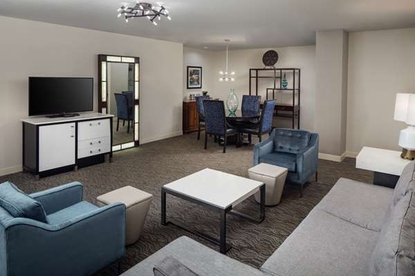  - DoubleTree Suites by Hilton Hotel Detroit