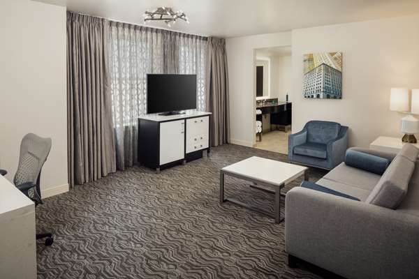  - DoubleTree Suites by Hilton Hotel Detroit