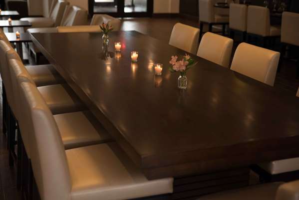 Restaurant - Embassy Suites Livonia - I-96 & I-275, Exit 169