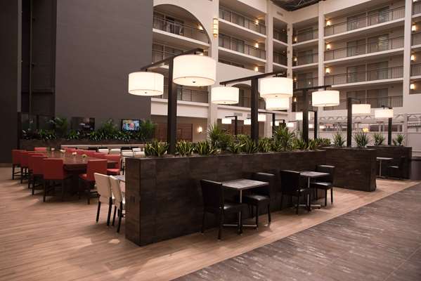 Restaurant - Embassy Suites Livonia - I-96 & I-275, Exit 169
