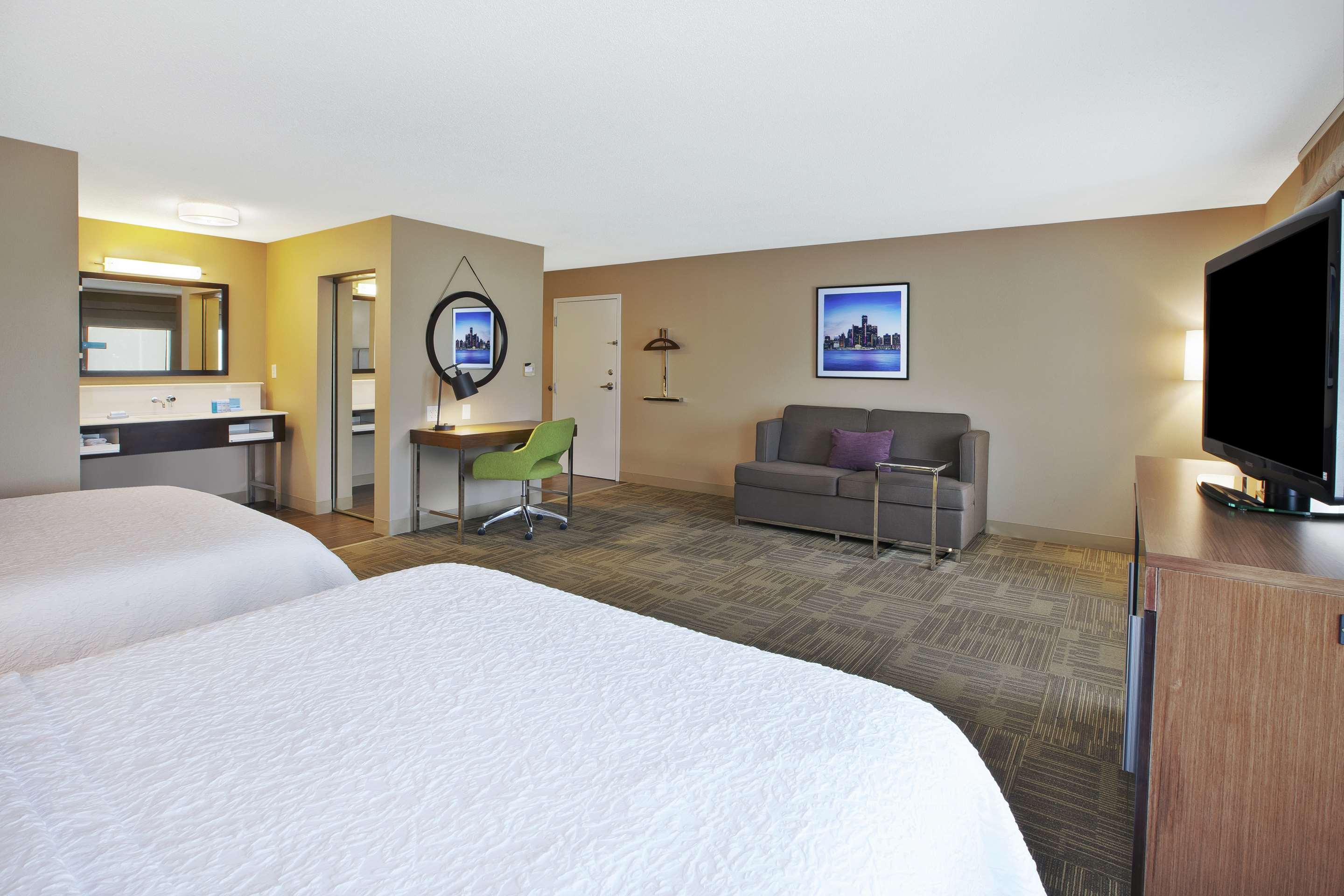 Guest room