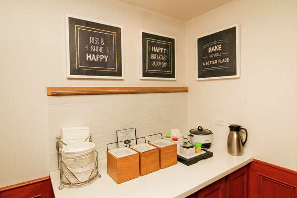 Amenities - Hampton Inn Commerce Township