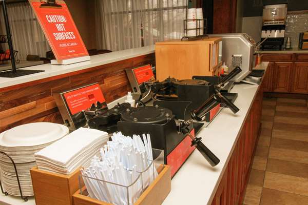 Amenities - Hampton Inn Commerce Township