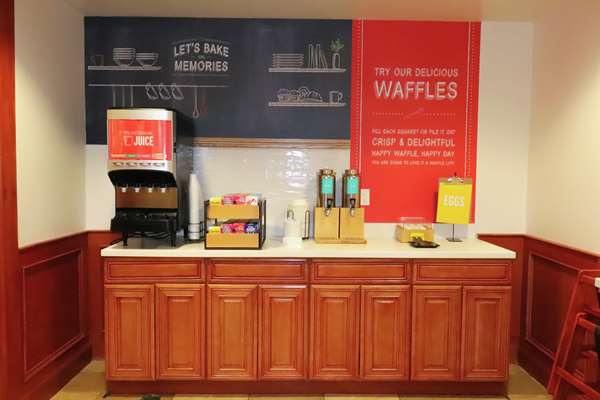Amenities - Hampton Inn Commerce Township