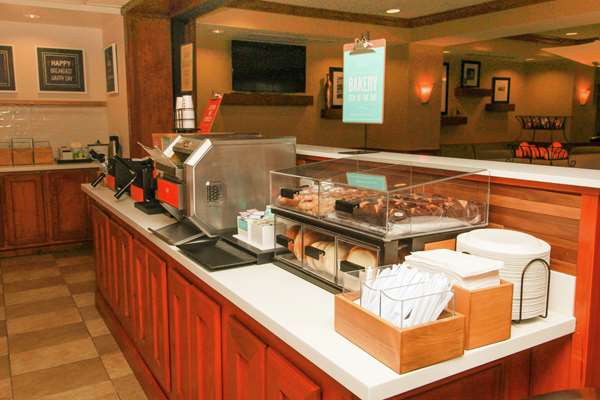 Amenities - Hampton Inn Commerce Township