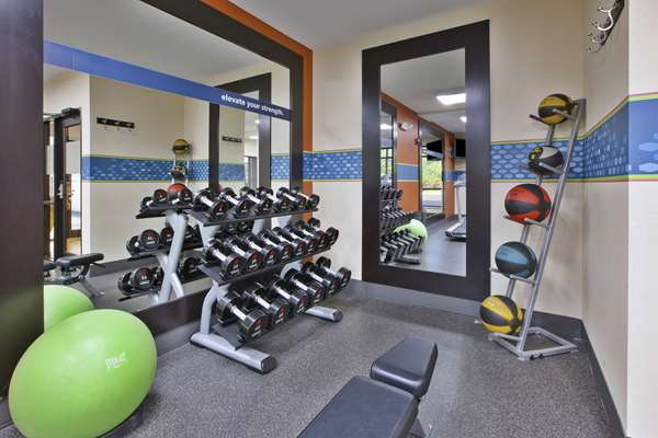 Fitness/ Exercise Room - Hampton Inn Commerce Township