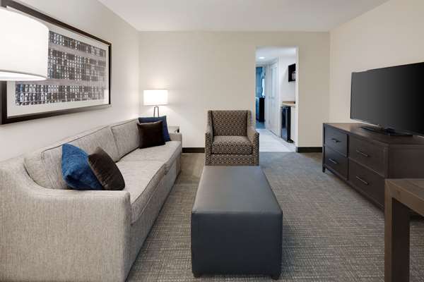  - Embassy Suites Troy - I-75, Exit 72