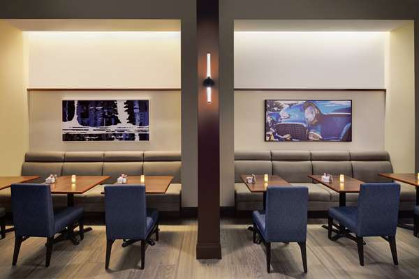 Restaurant - Embassy Suites Troy - I-75, Exit 72