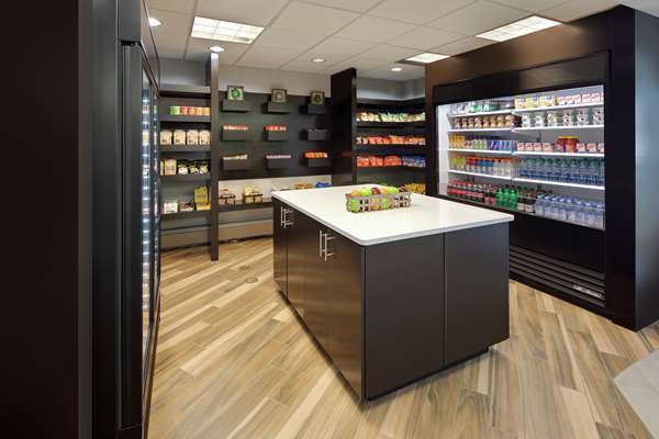 Restaurant - Embassy Suites Troy - I-75, Exit 72