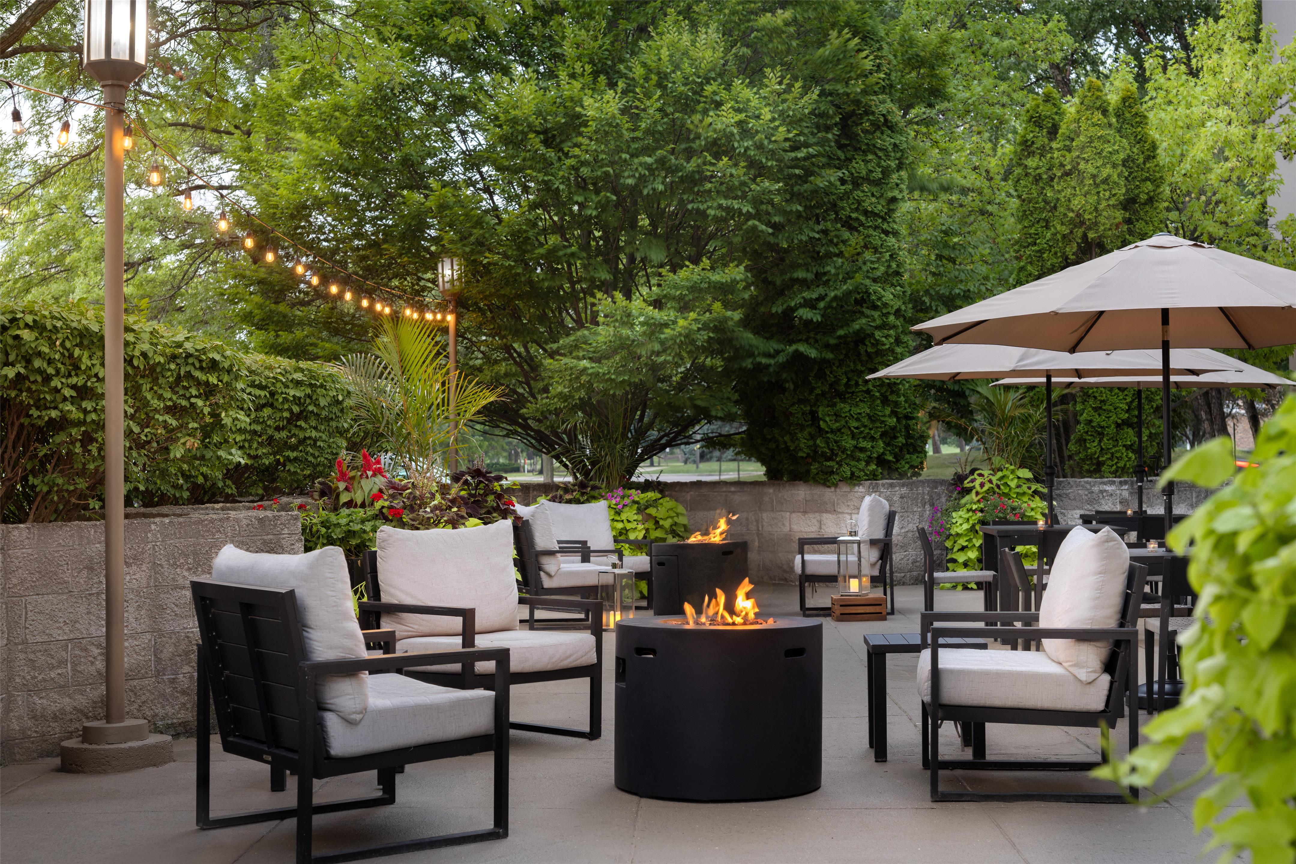 Exterior | Embassy Suites by Hilton Detroit Troy Auburn Hills
