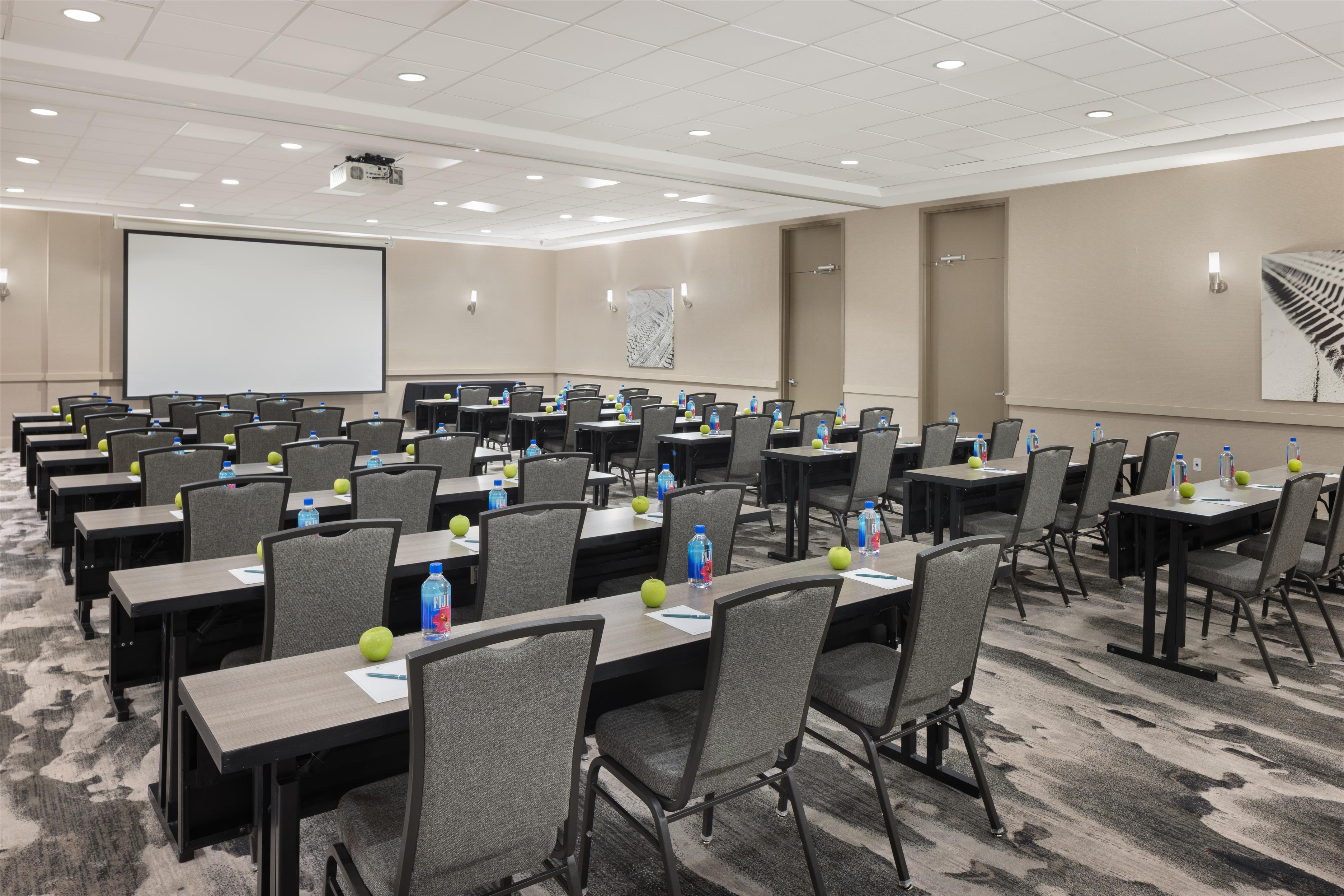 Meeting Room | Embassy Suites by Hilton Detroit Troy Auburn Hills