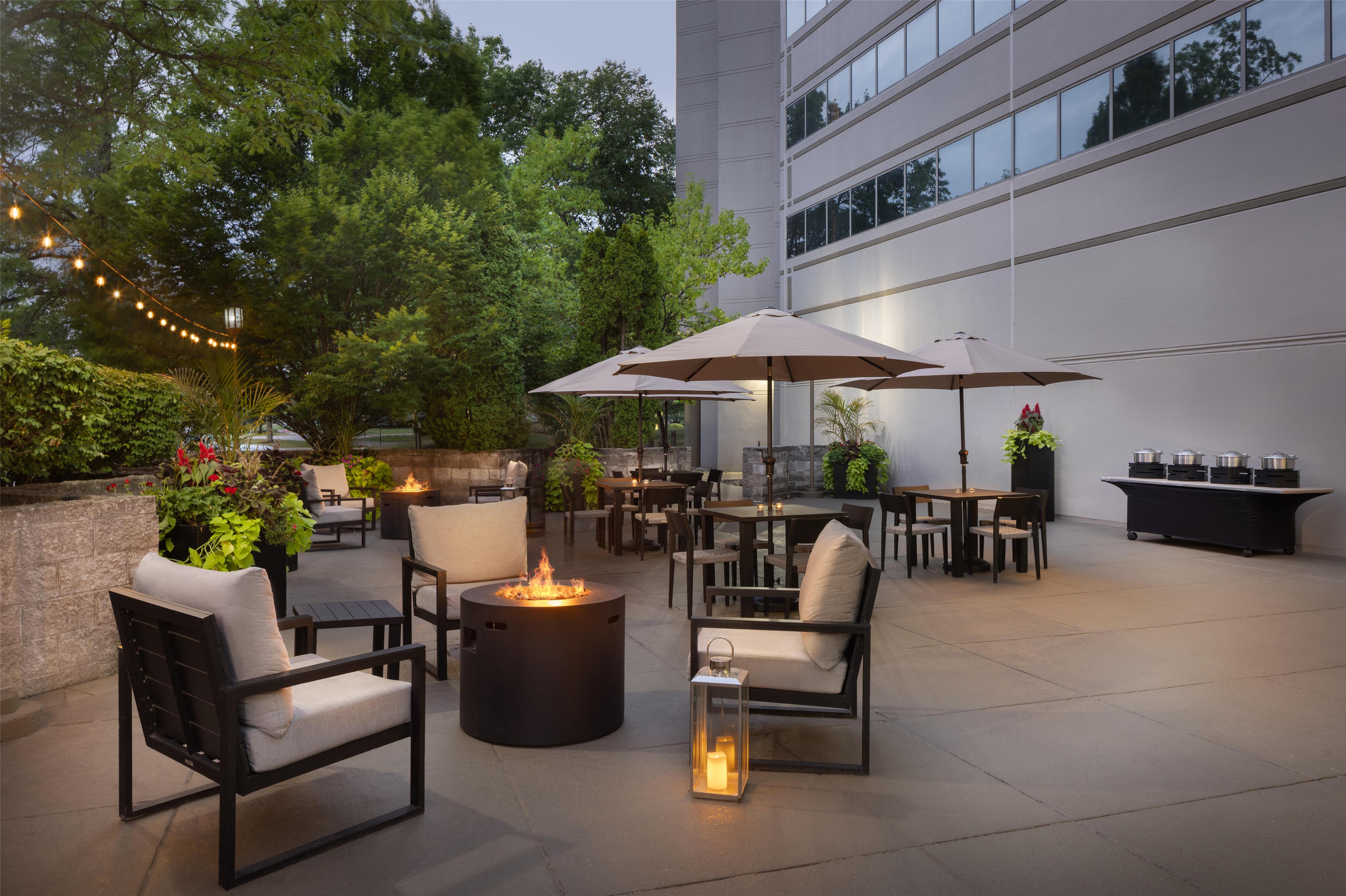 Exterior | Embassy Suites by Hilton Detroit Troy Auburn Hills