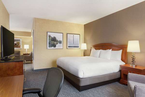  - DoubleTree by Hilton Hotel Novi - I-96, Exit 162
