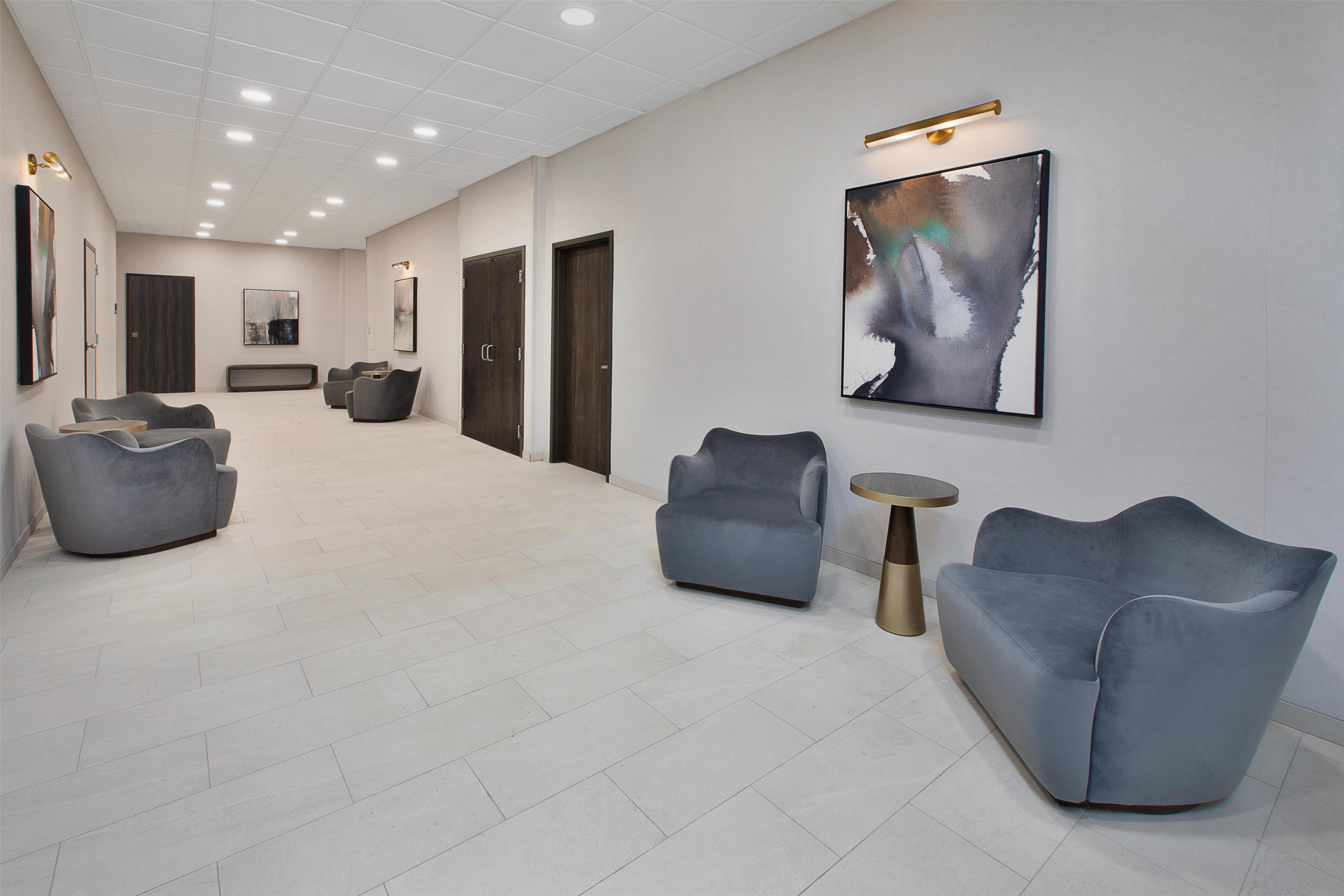 Meeting Room | DoubleTree by Hilton Hotel Detroit - Novi