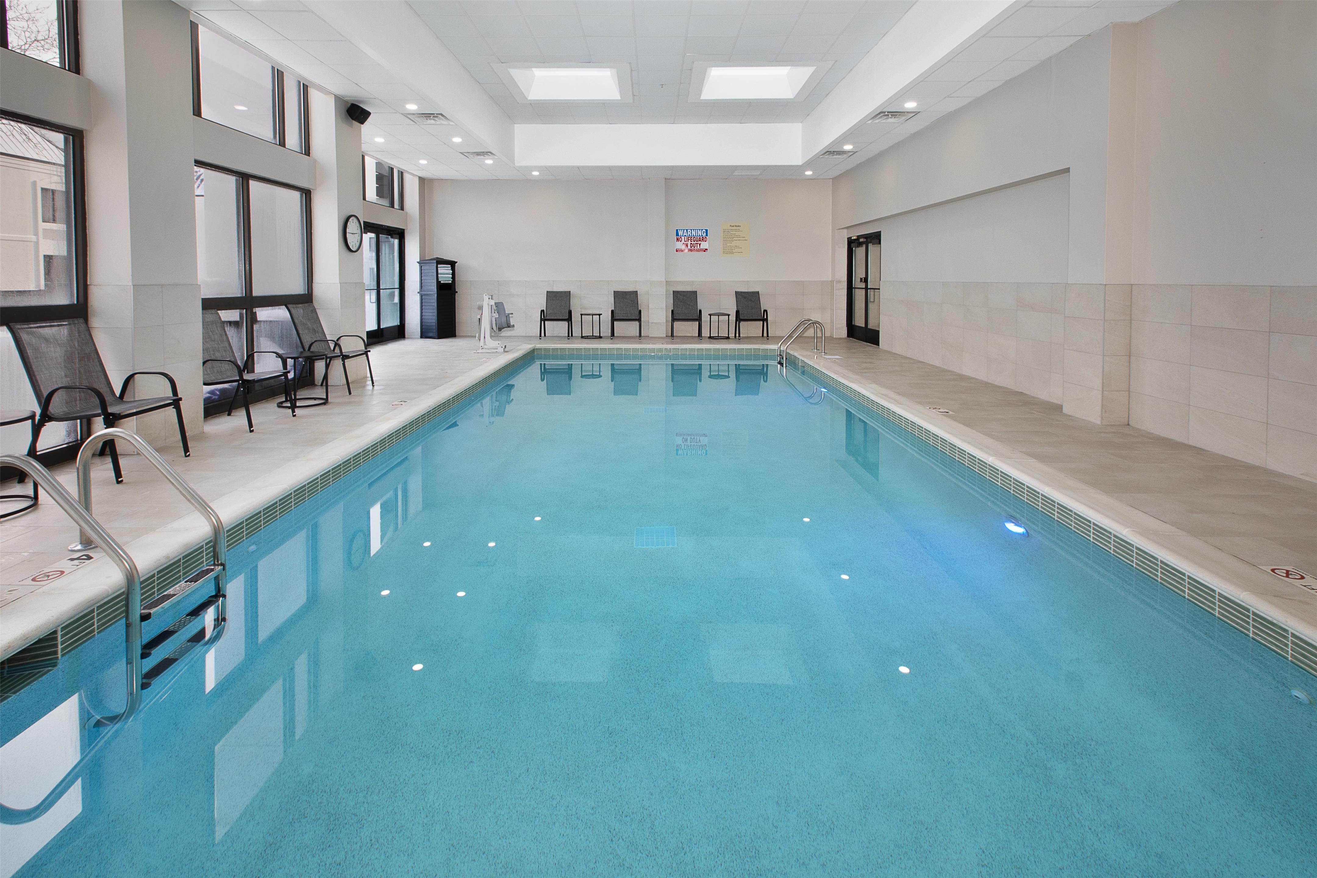 Pool | DoubleTree by Hilton Hotel Detroit - Novi