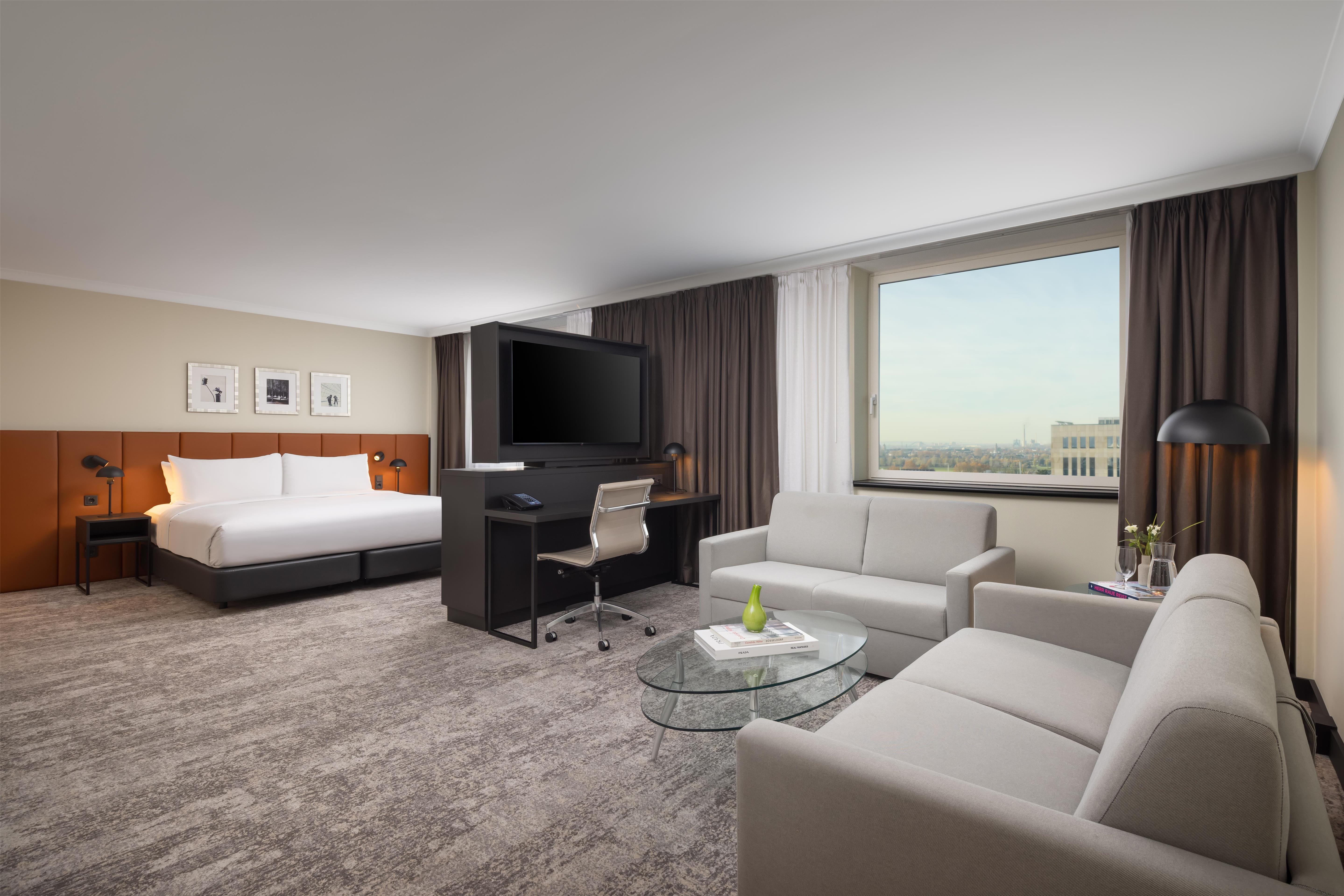 Hilton Dusseldorf Room Type - KING JUNIOR SUITE