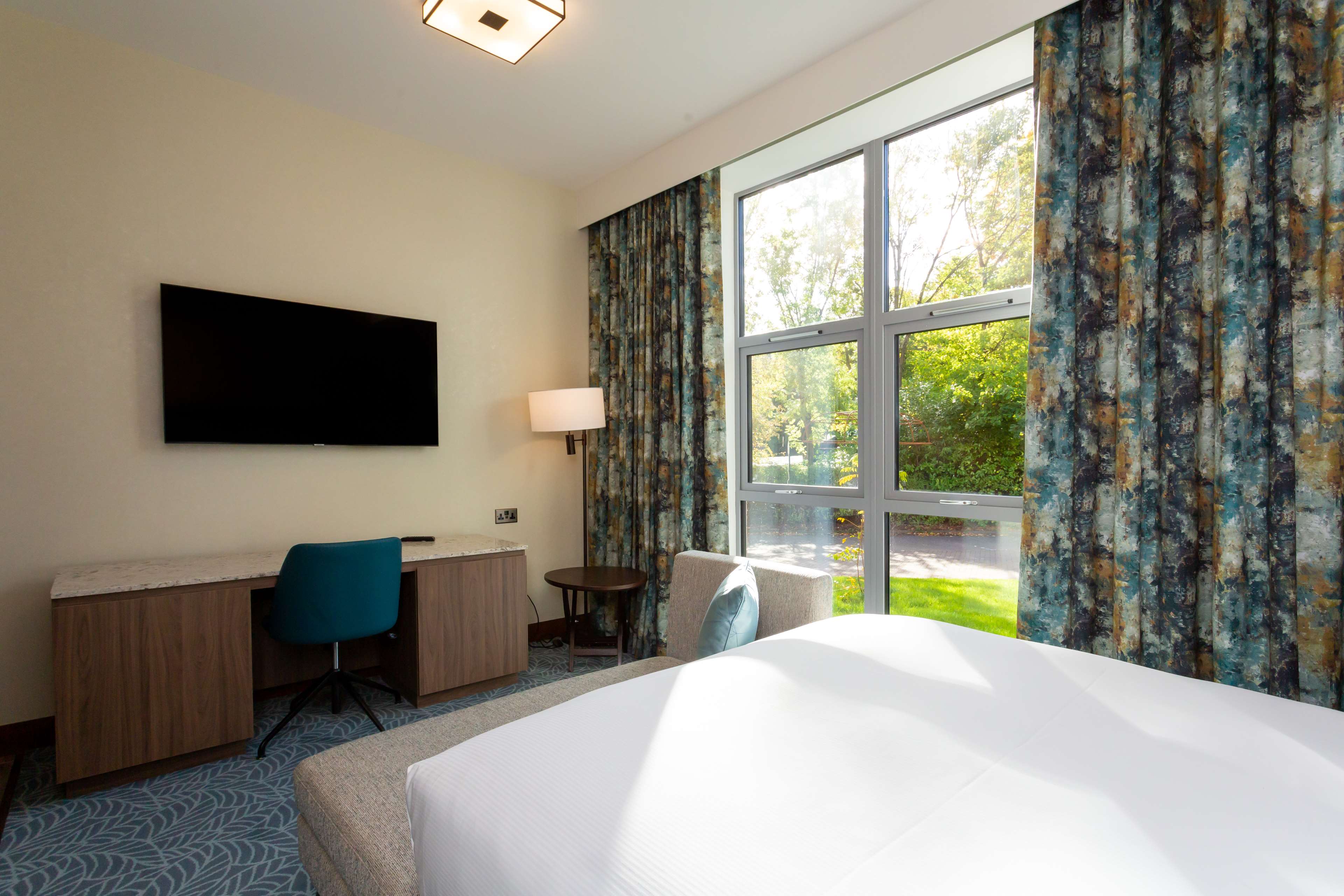 DoubleTree by Hilton Hotel - Nottingham Gateway Room Type - QUEEN SUPERIOR ROOM