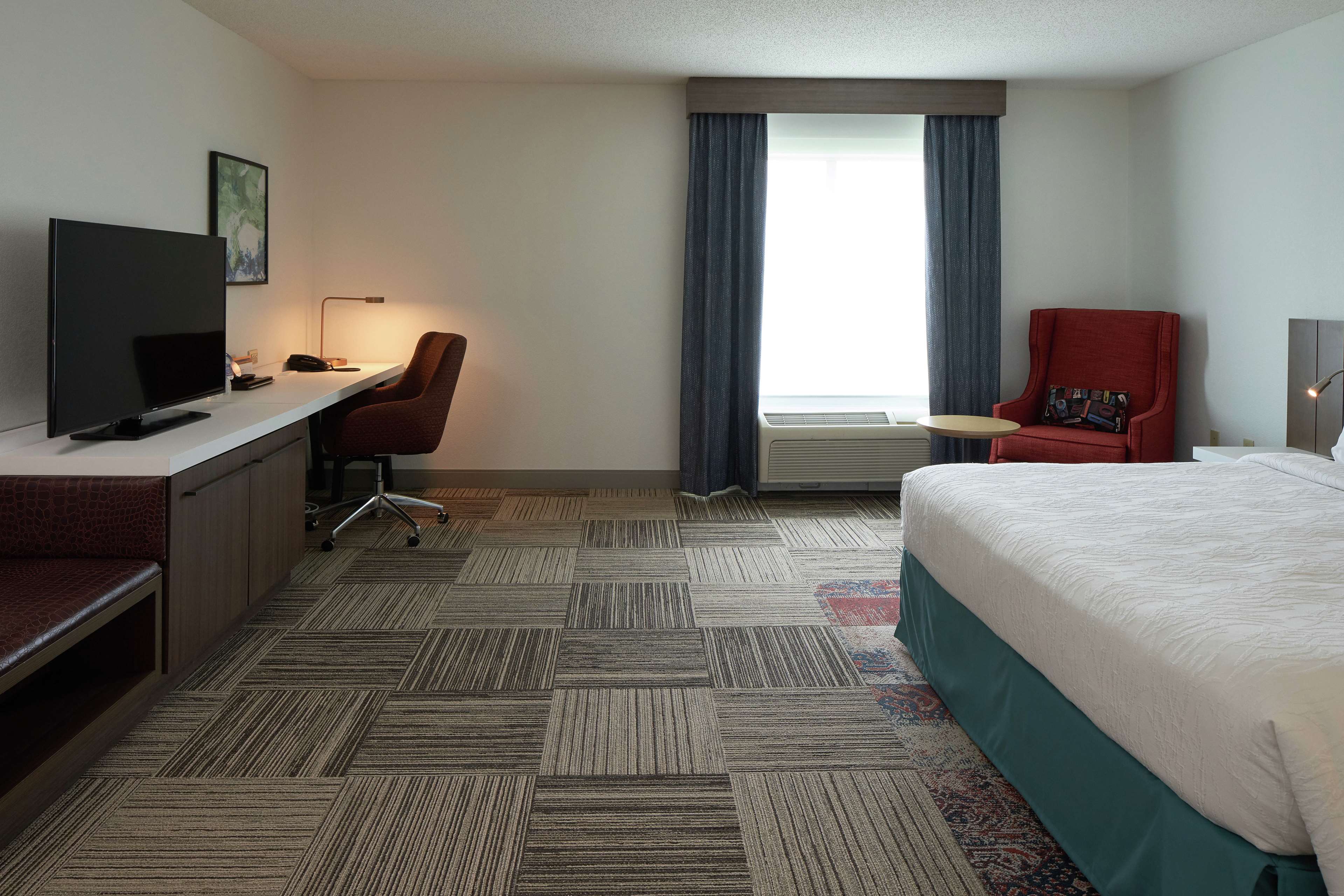 Hilton Garden Inn Evansville Room Type - 1 KING ACC RM W BATHTUB
