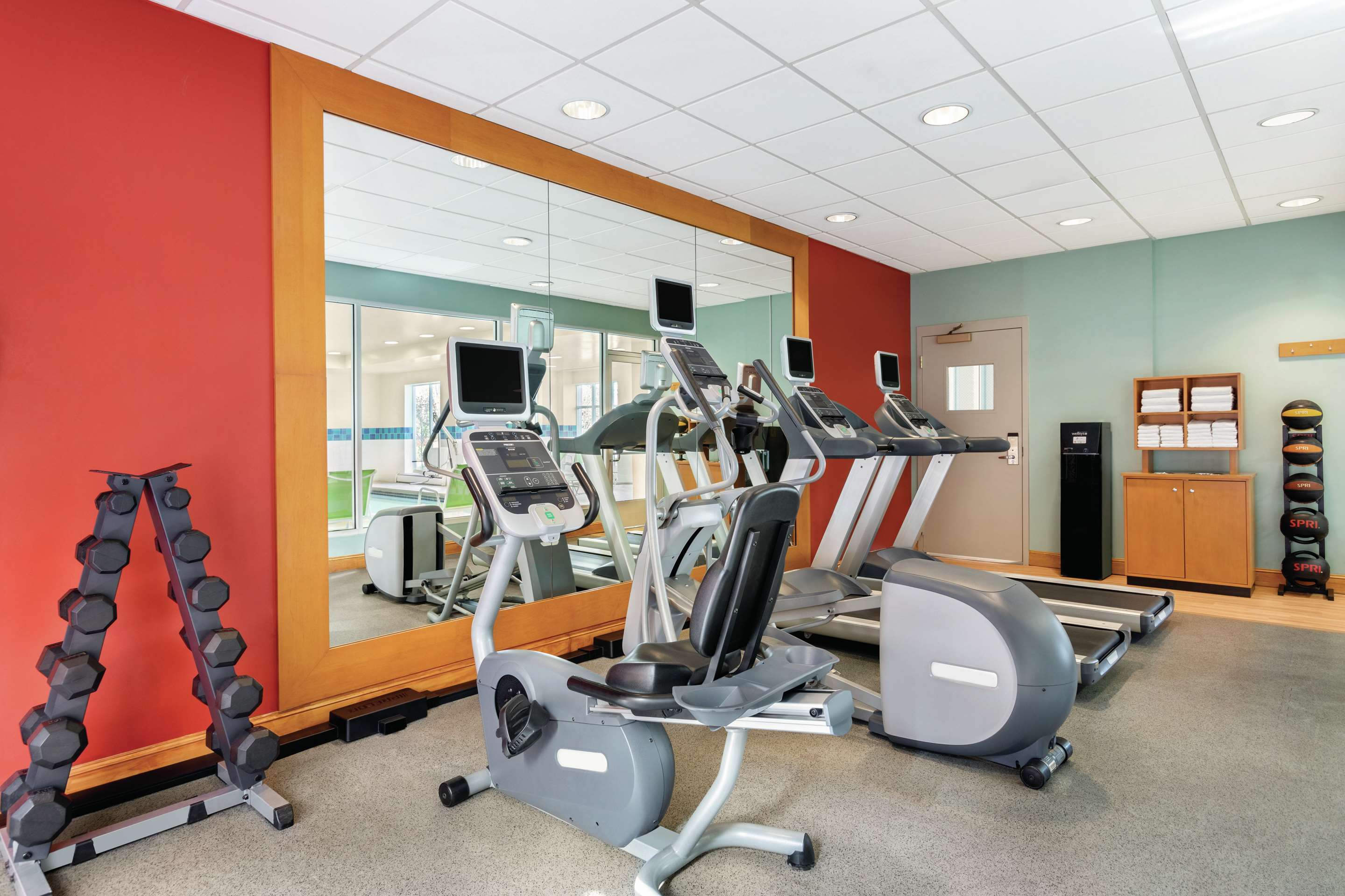 Health club fitness center gym | Hilton Garden Inn Bridgewater