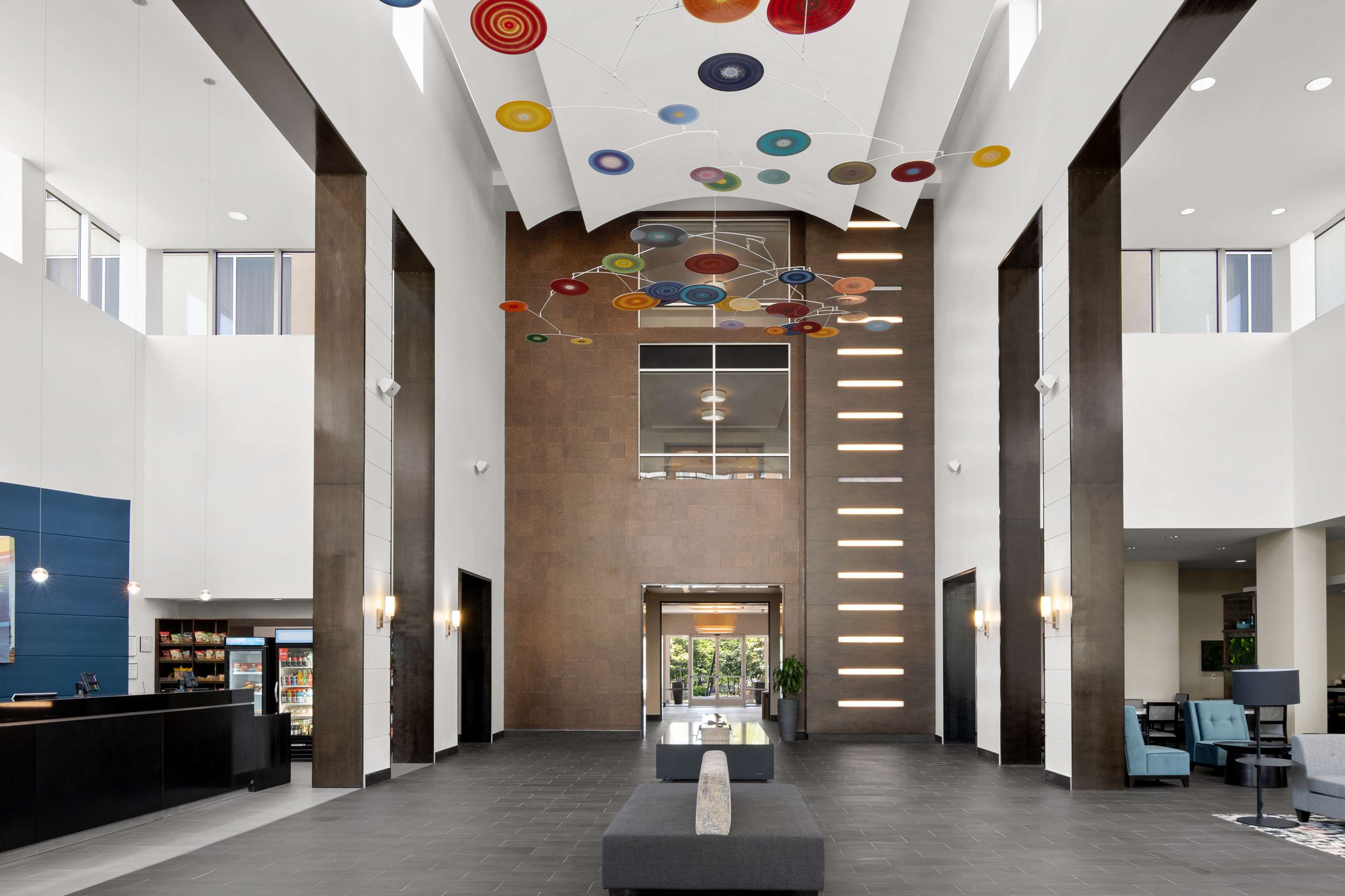 Lobby | Embassy Suites Newark Airport