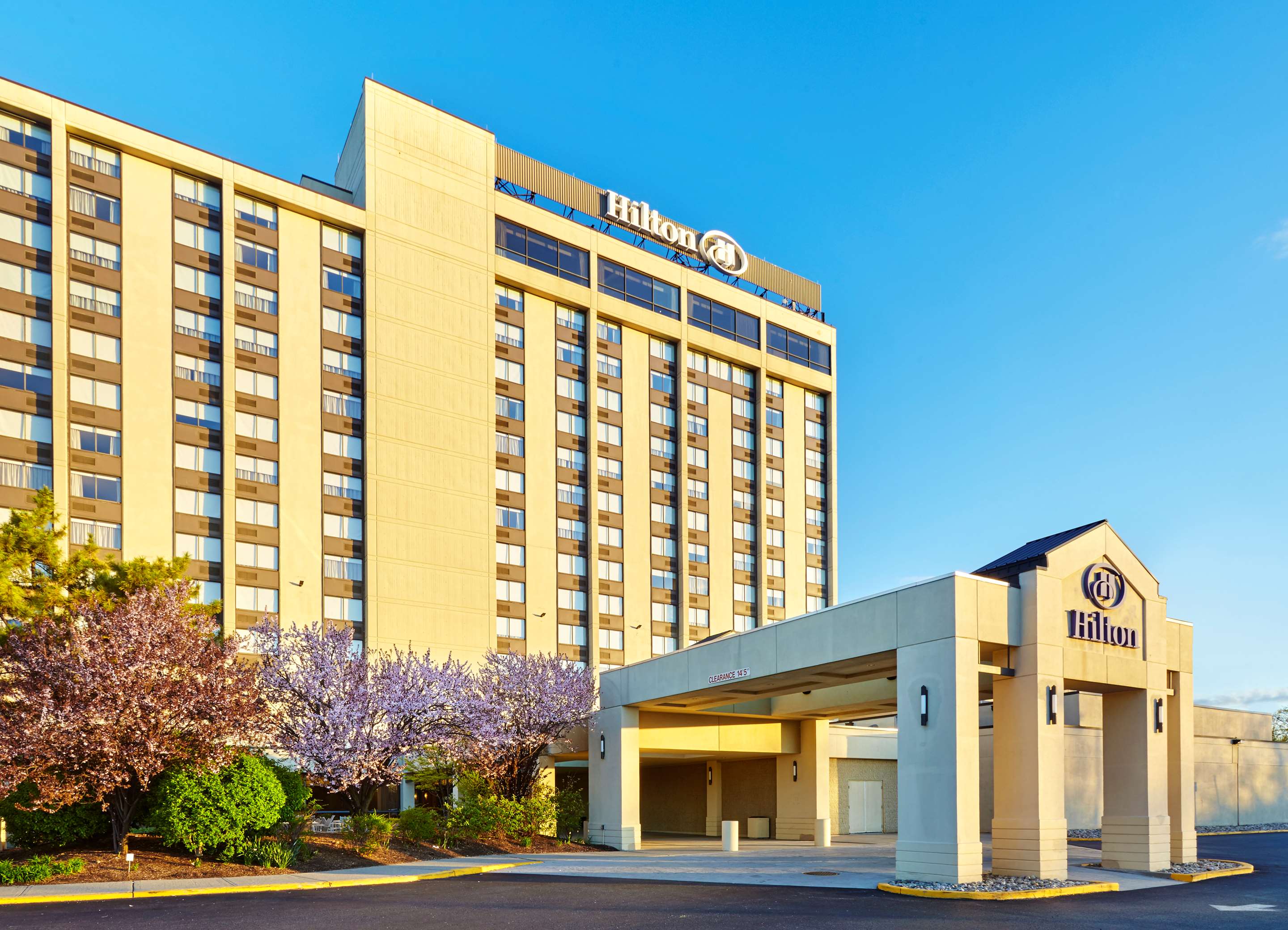 Exterior | Hilton Hasbrouck Heights/Meadowlands