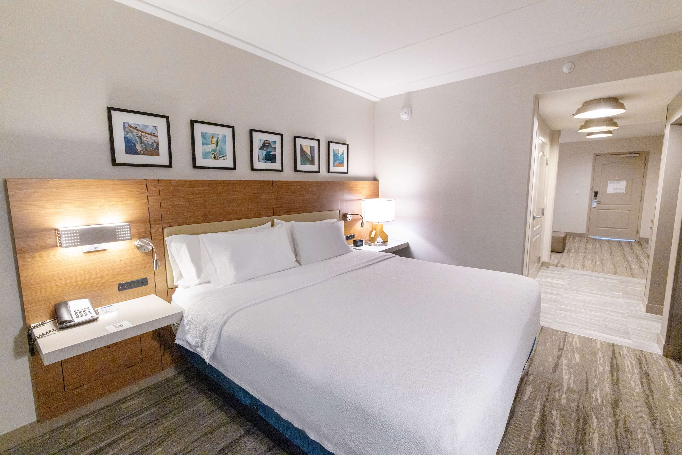 Guest room